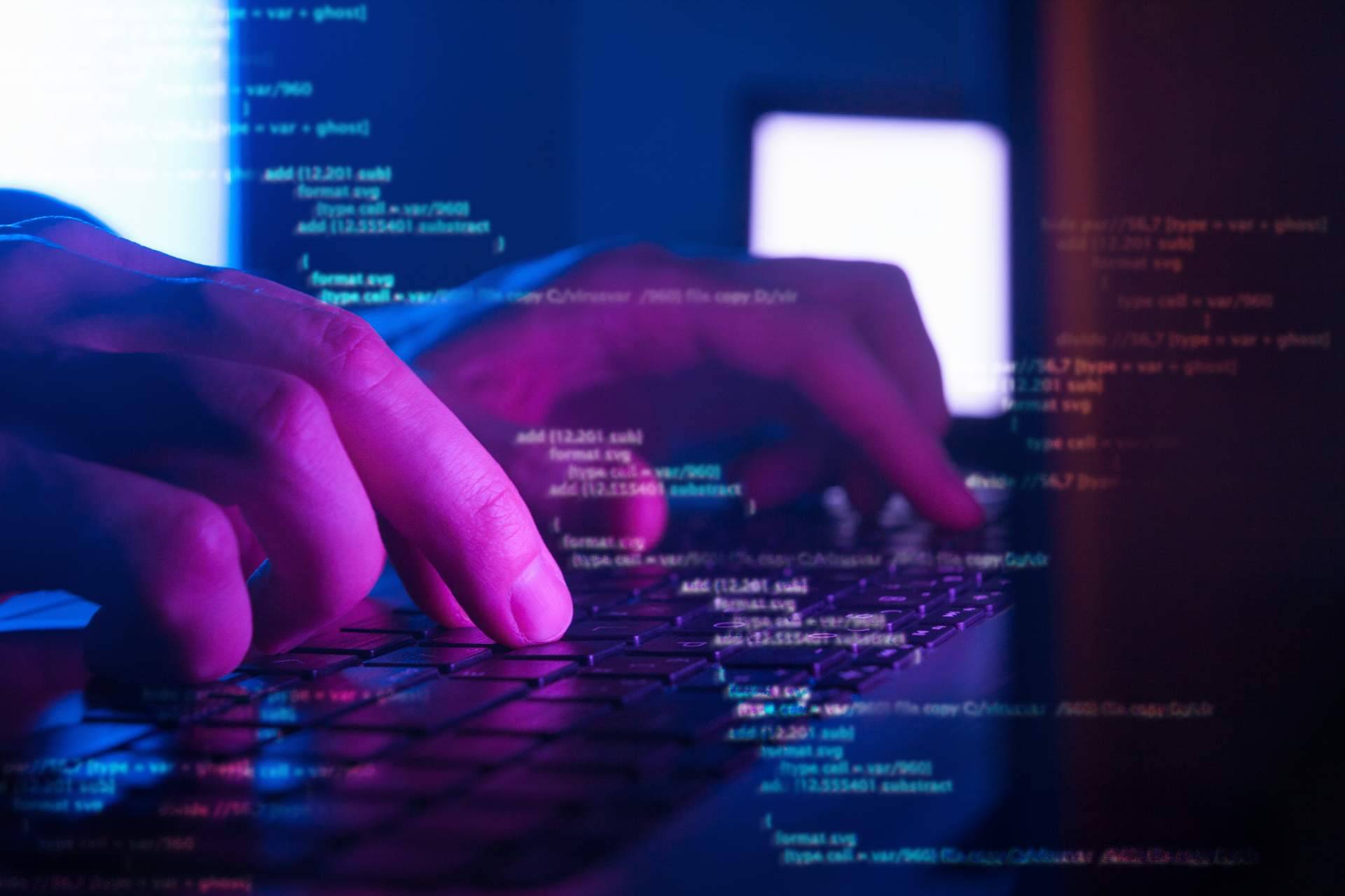 Las actualizaciones de seguridad de los dispositivos y su relevancia, con GRUPO LINKA