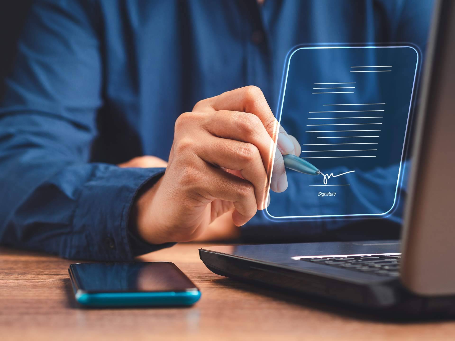 ¿Qué productos ofrece Customer Comms, en especial Certysign?