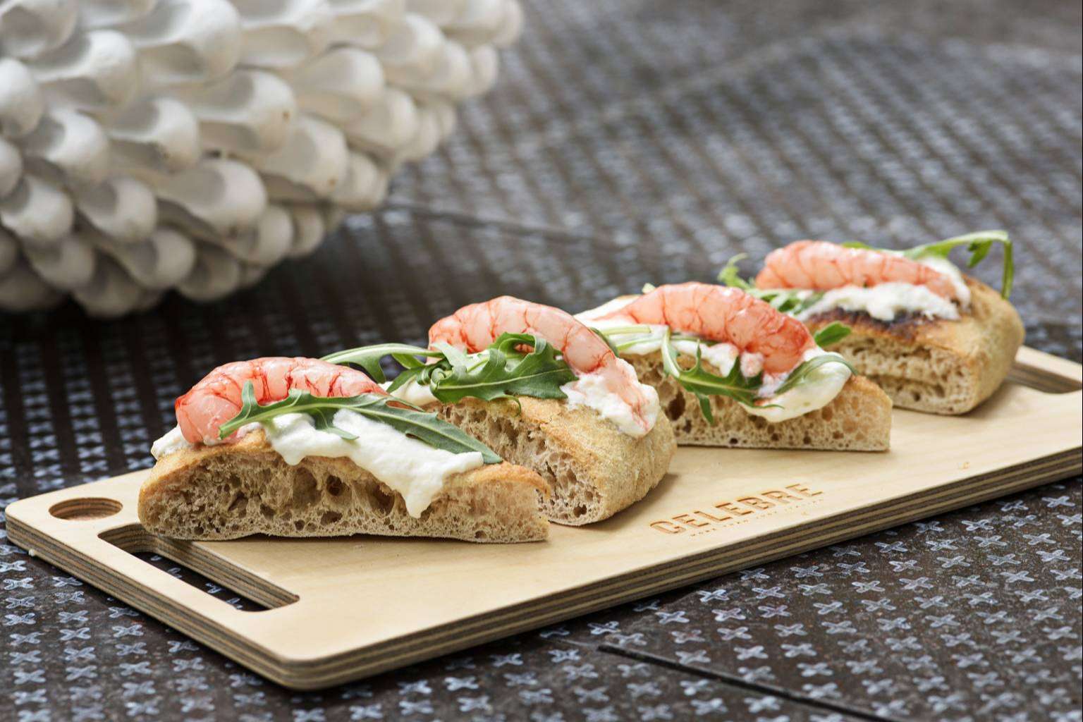 Celebre ofrece una amplia oferta de aperitivo italiano