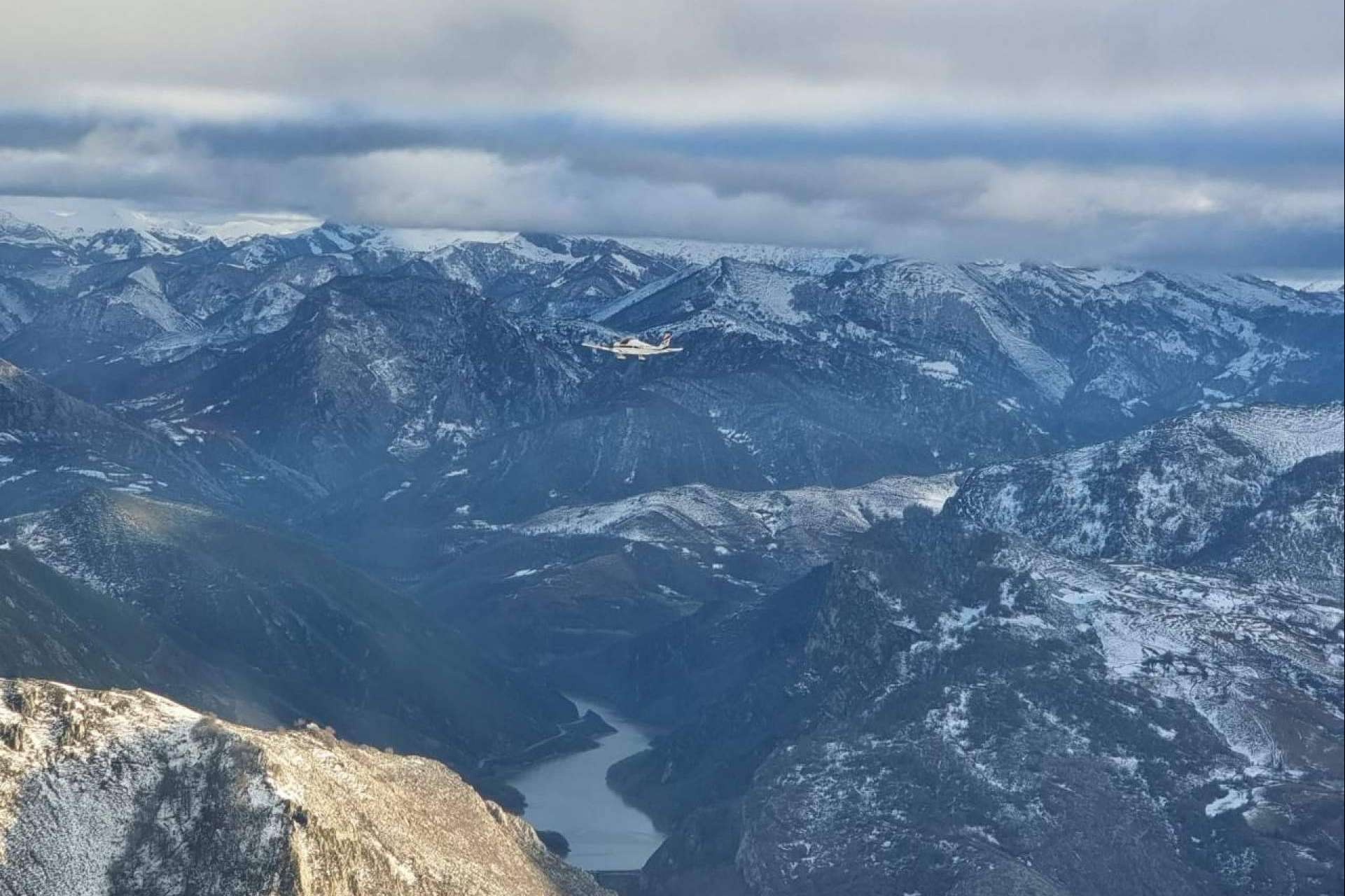 Volar en ultraligero y conocer las bellezas de Asturias