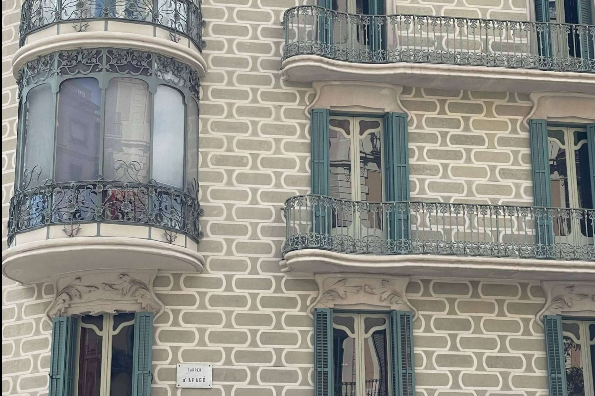 Adquirir inmuebles modernistas en el Barrio de L’Eixample con Finca Regia Real Estate