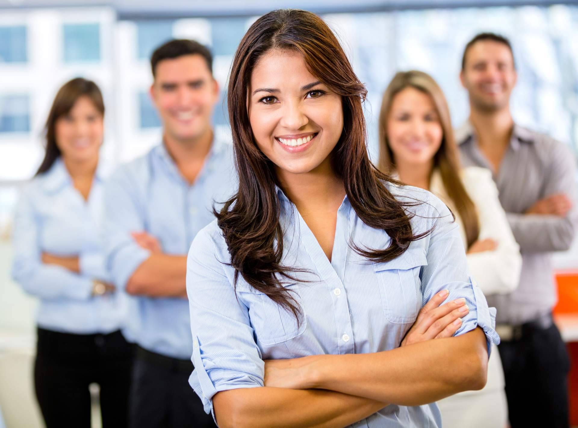 Es una gran decisión empresarial formar a los empleados con Excellent, In English