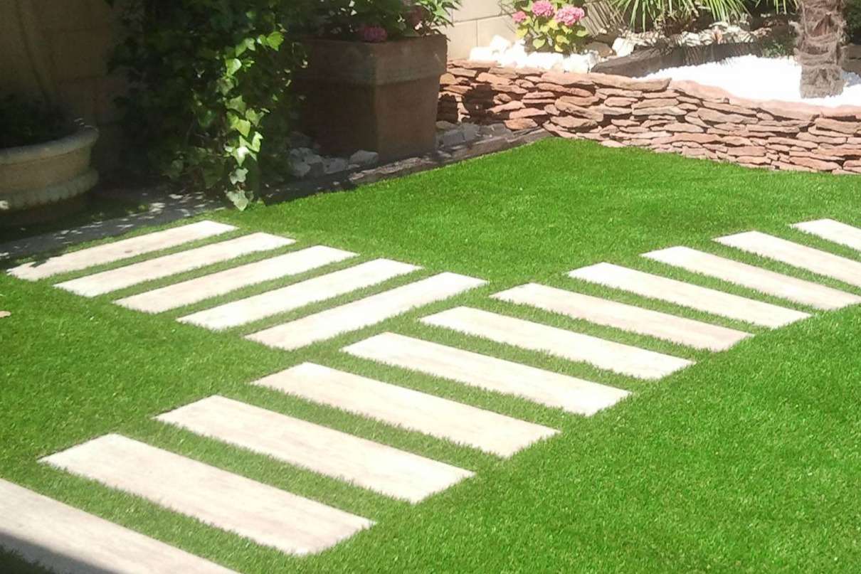 ¿Cuáles son los beneficios de tener un césped artificial?, según Albergrass