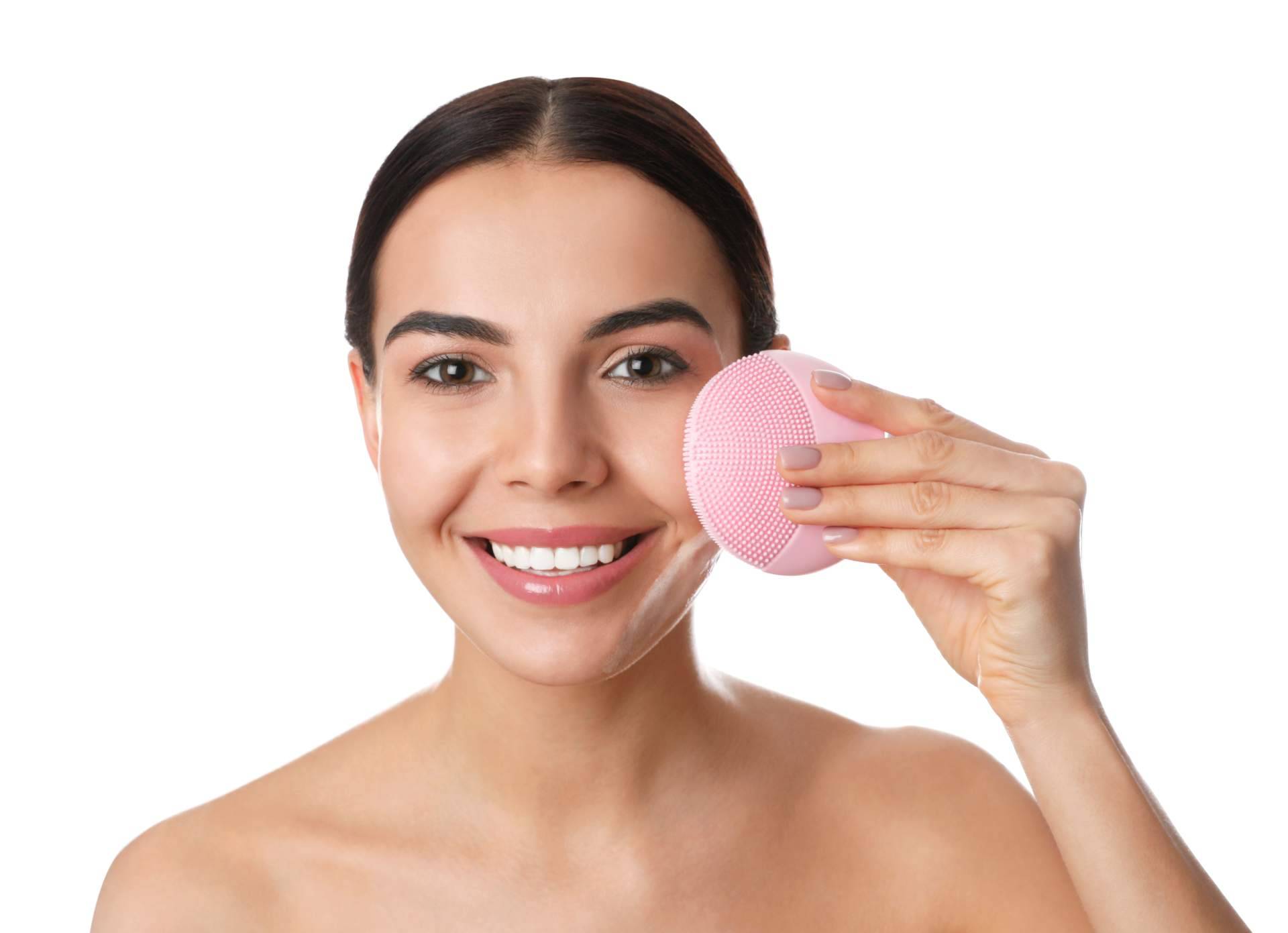 FarmaSky incluye en su amplio catálogo de productos de parafarmacia diferentes tipos de limpiador facial