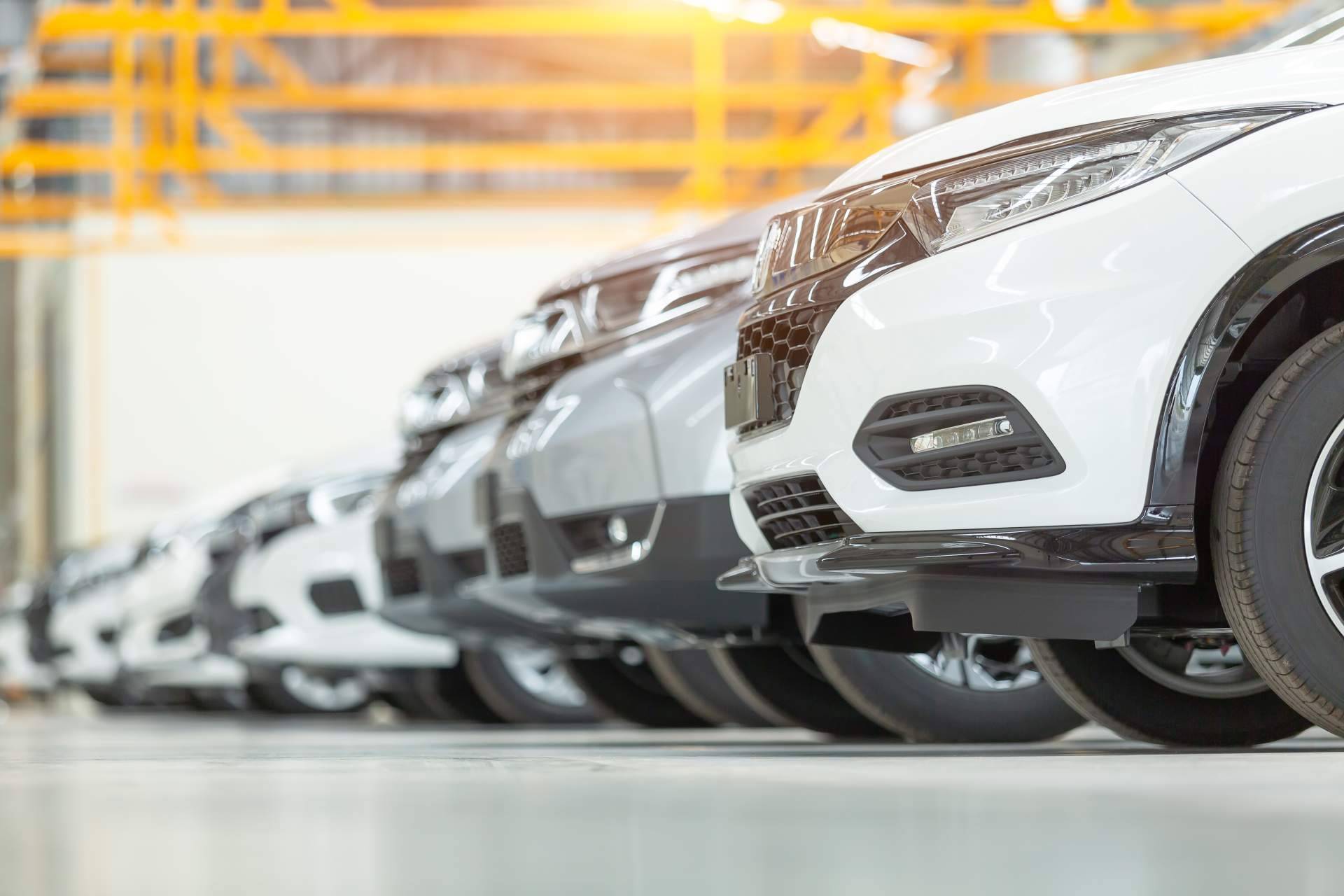 Servicio personalizado para la asesoría y compra de coches lujosos, en el concesionario multimarcas Radikal Cars