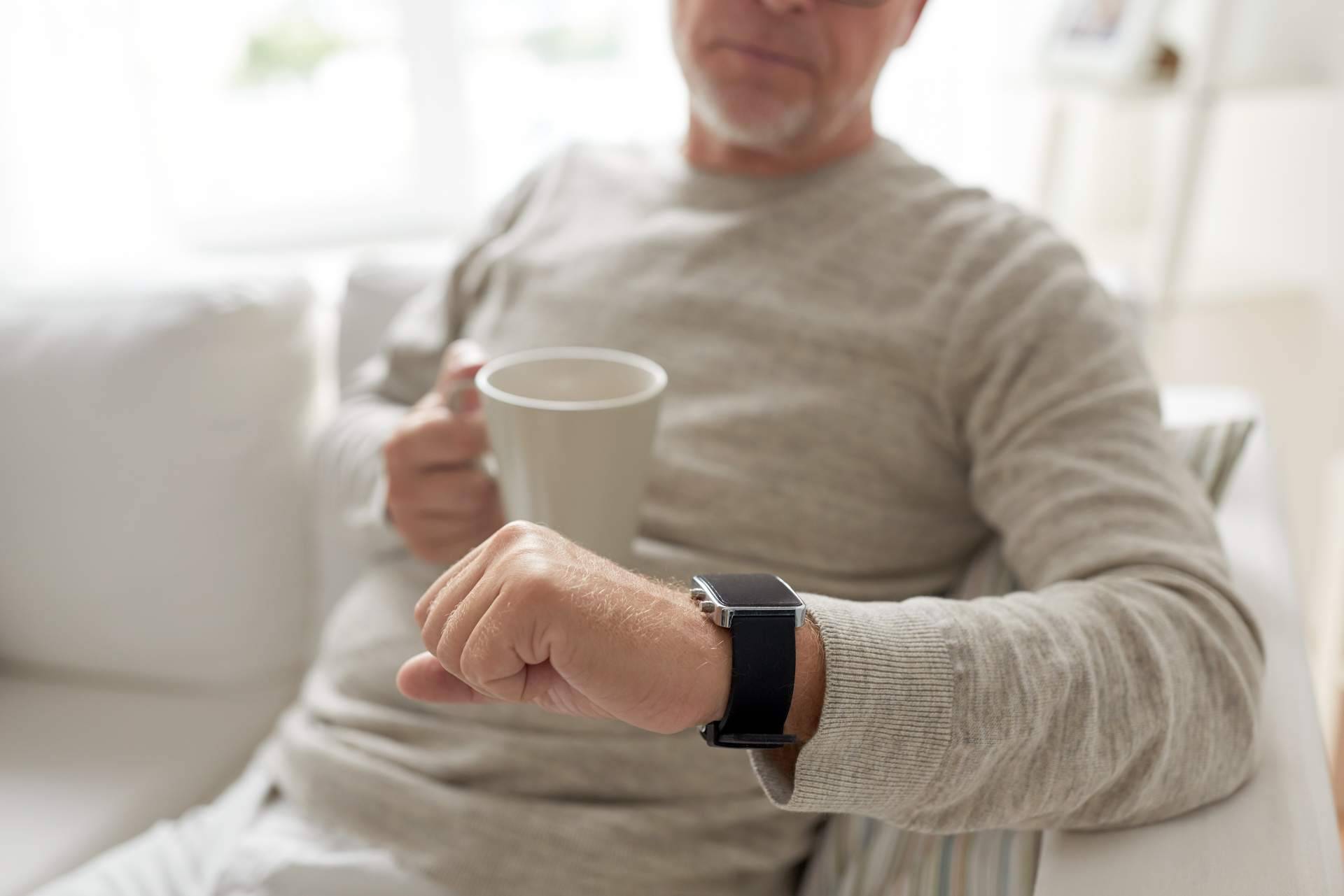 El reloj localizador para personas dependientes diseñado por Tracmi