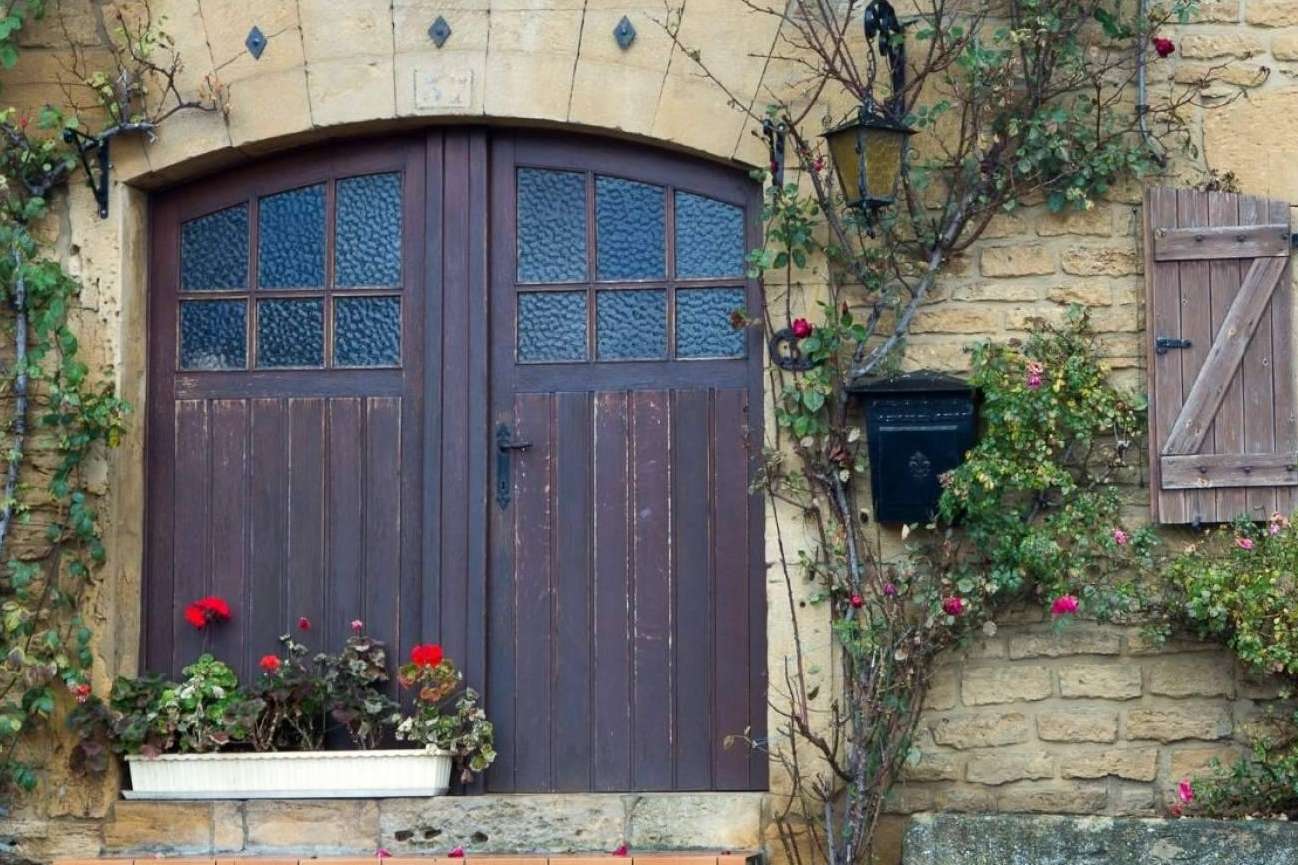 El catálogo de masías en venta de Alemany Real Estate