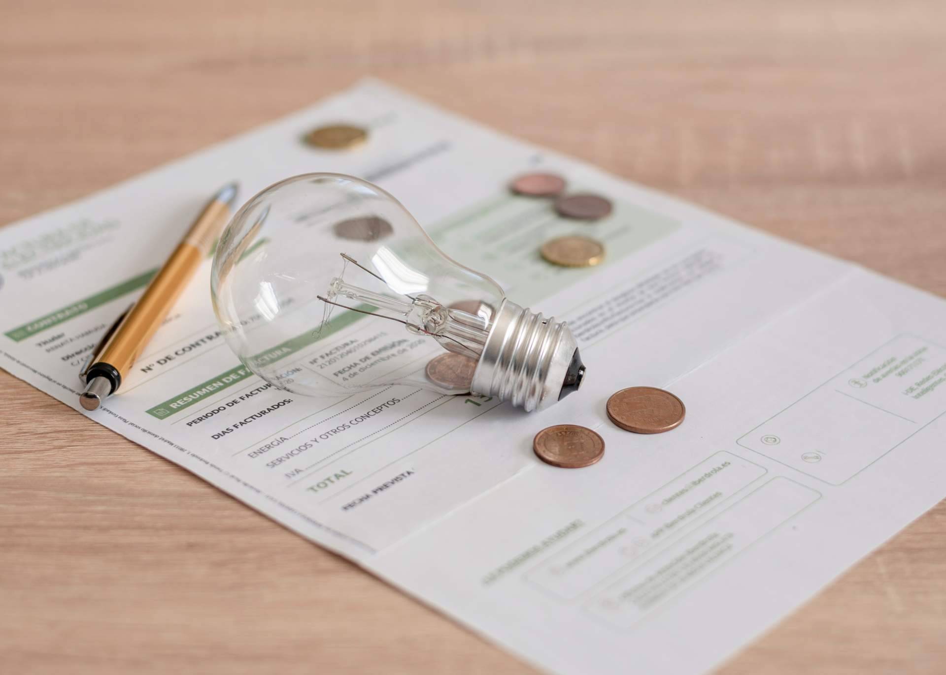 Digital y Esencial, la opción de ahorro en factura de luz y gas sin permanencia ni letra pequeña