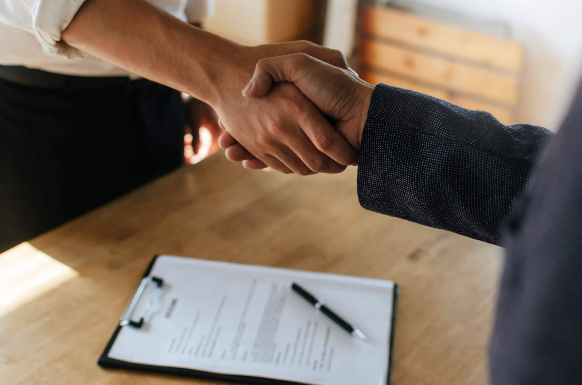 Los expertos de INVERFINEX y los cambios en los contratos de luz y gas