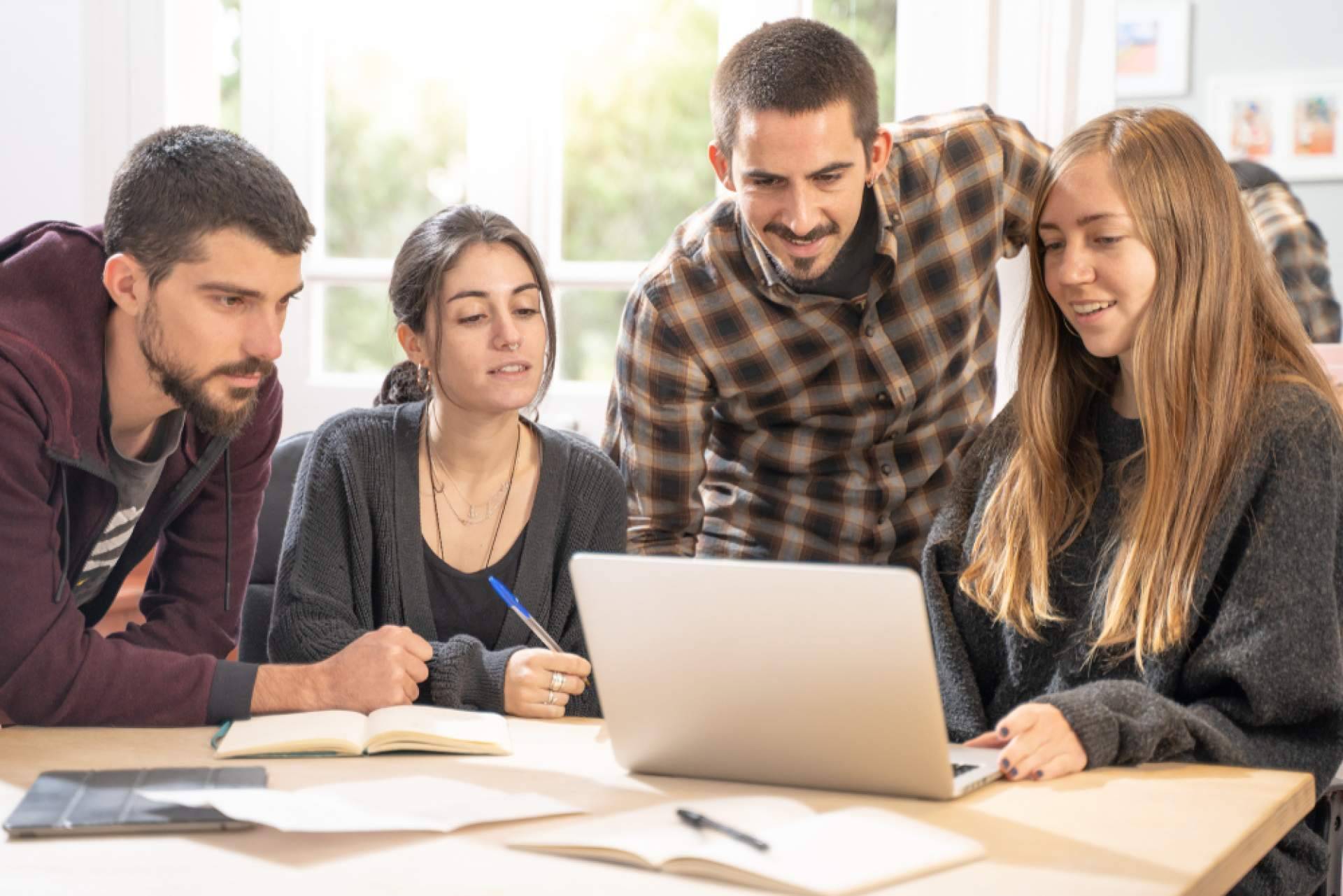 ApruebaTodo permite aprender y aprobar mientras se disfruta del tiempo libre, con