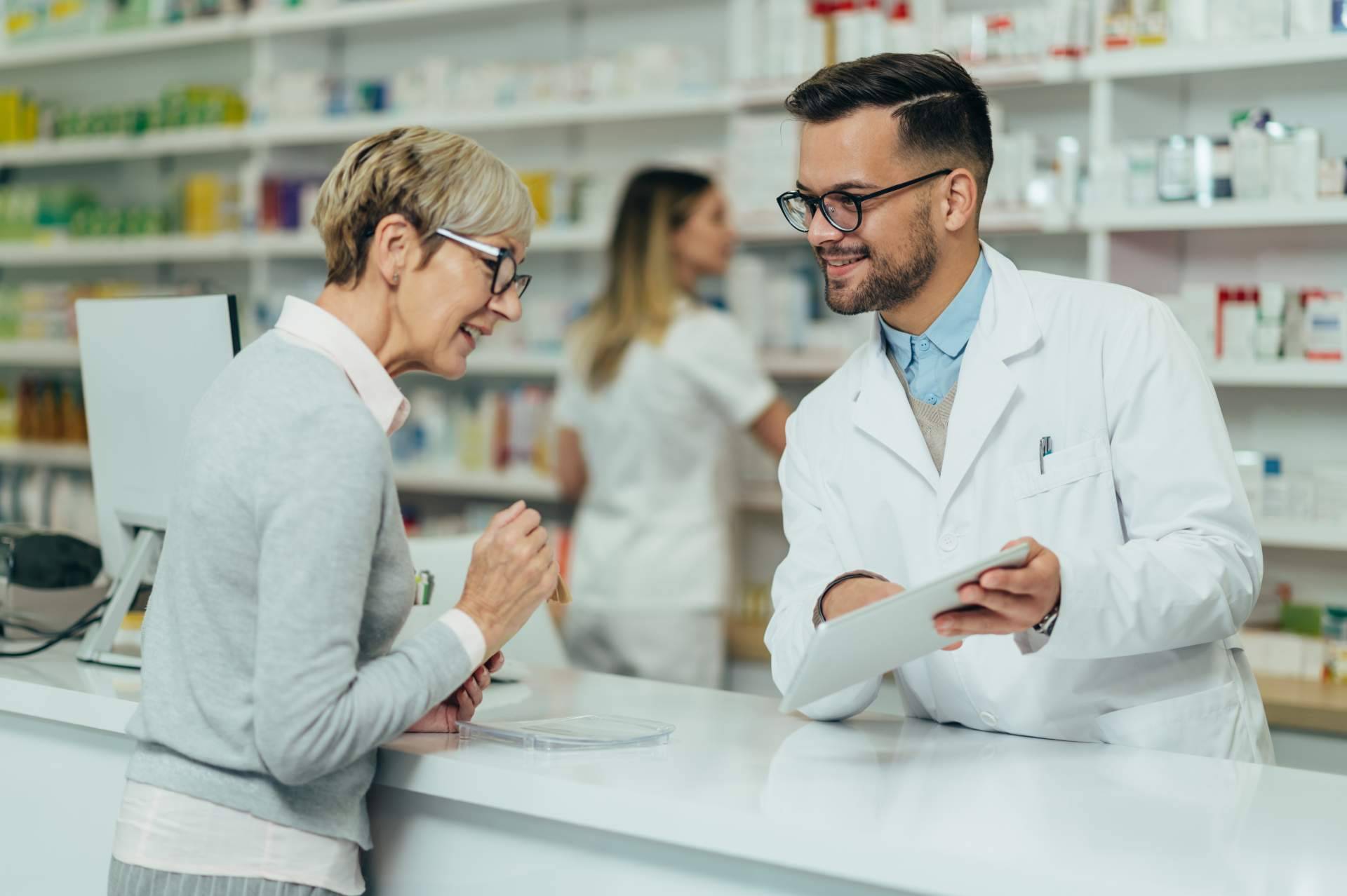 Todo lo que hay que saber y nadie cuenta para trabajar en el mostrador de una farmacia