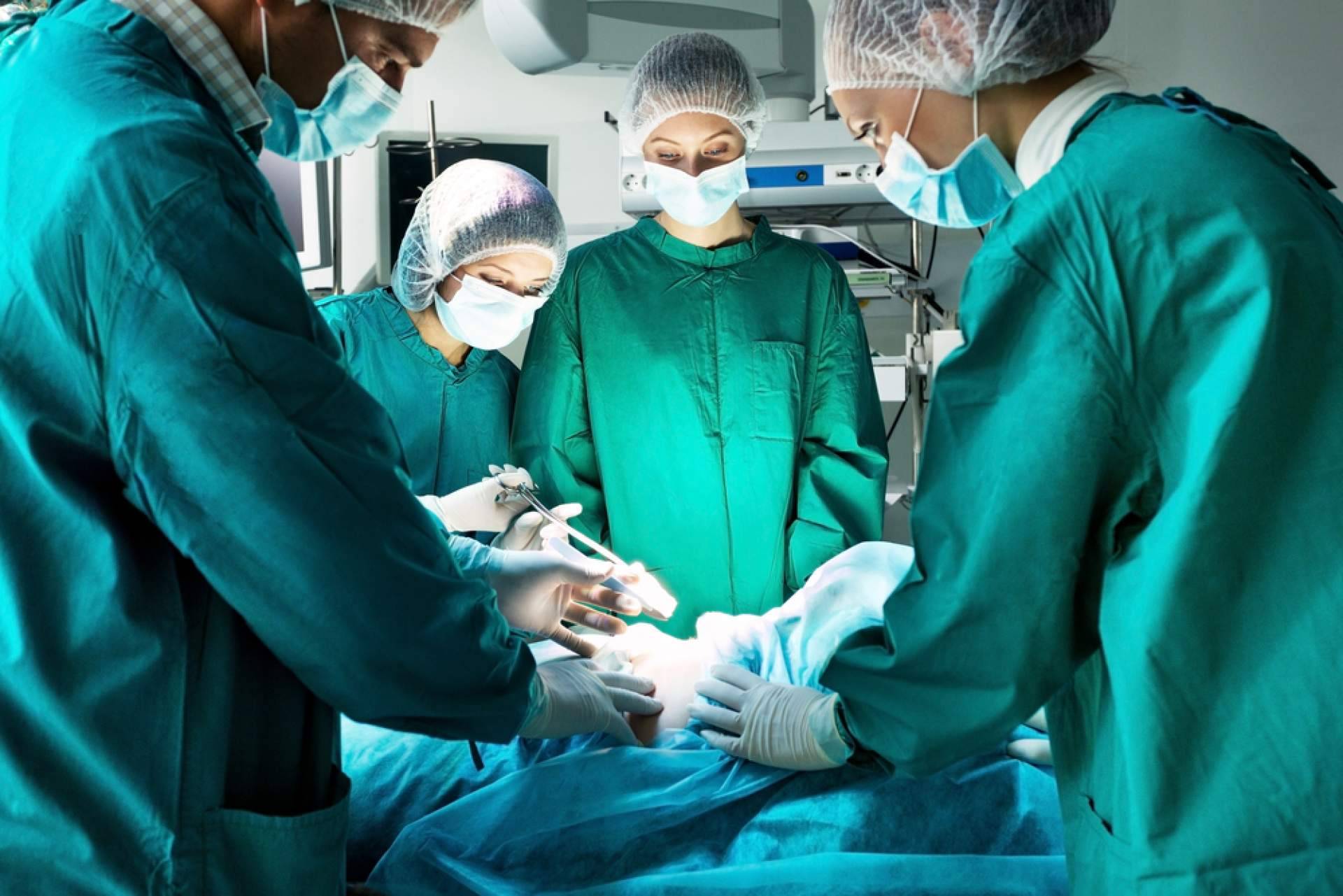 Las patologías urológicas pueden tratarse con cirugía robótica y laparoscópica, en Urología Integral NSR