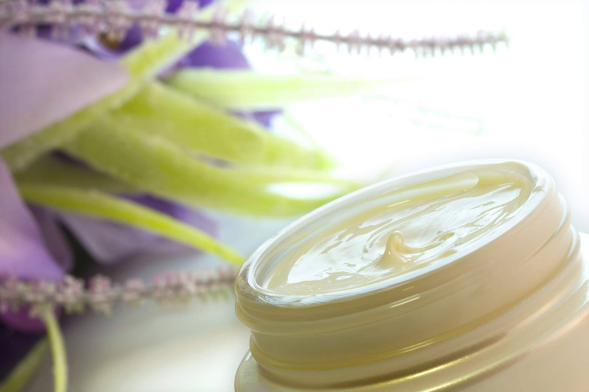 HerbaClock ofrece una amplia gama de cosméticos naturales