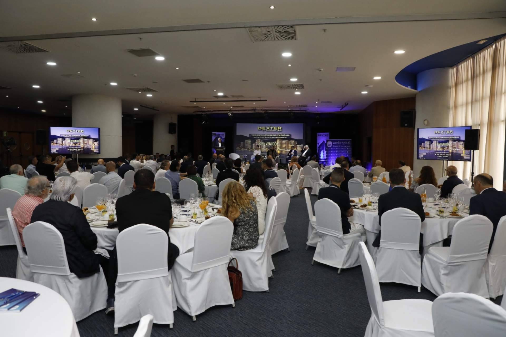 El 'FORO DEXTER - Comunidad Valenciana' ha congregado a 200 empresarios en Benidorm