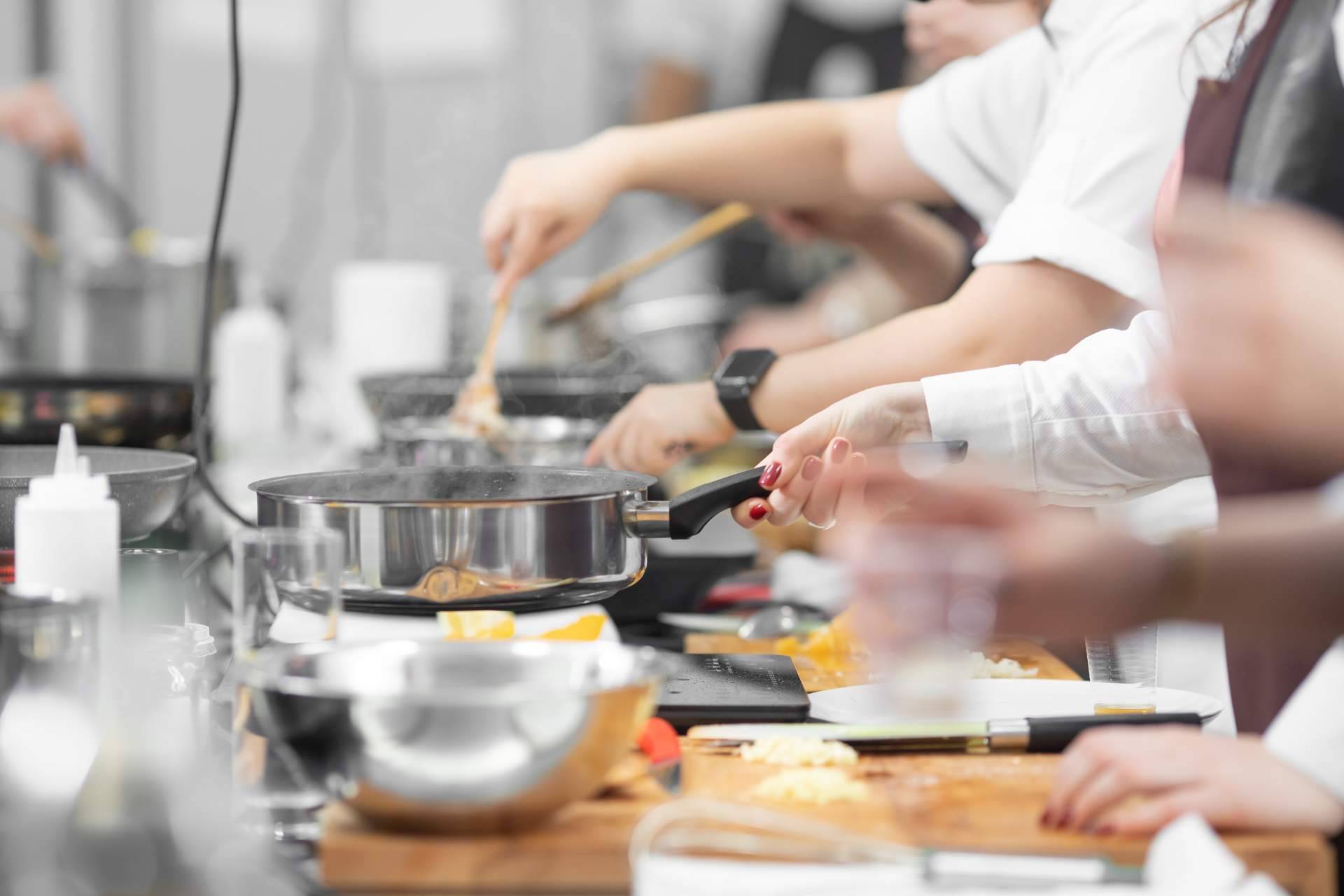 El espacio Just Royal BCN ofrece talleres gastronómicos en pleno centro de Barcelona
