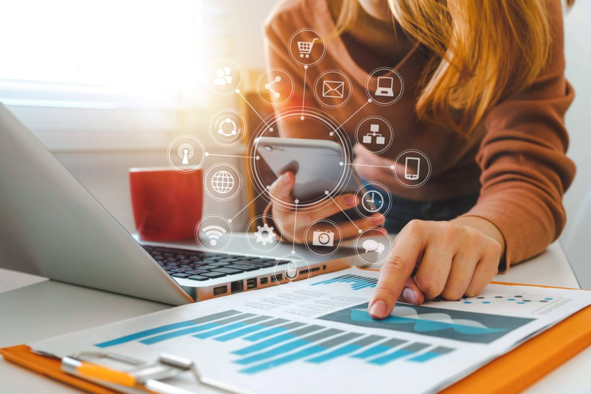 Mejorar la presencia online gracias a la agencia de marketing digital Queenpc