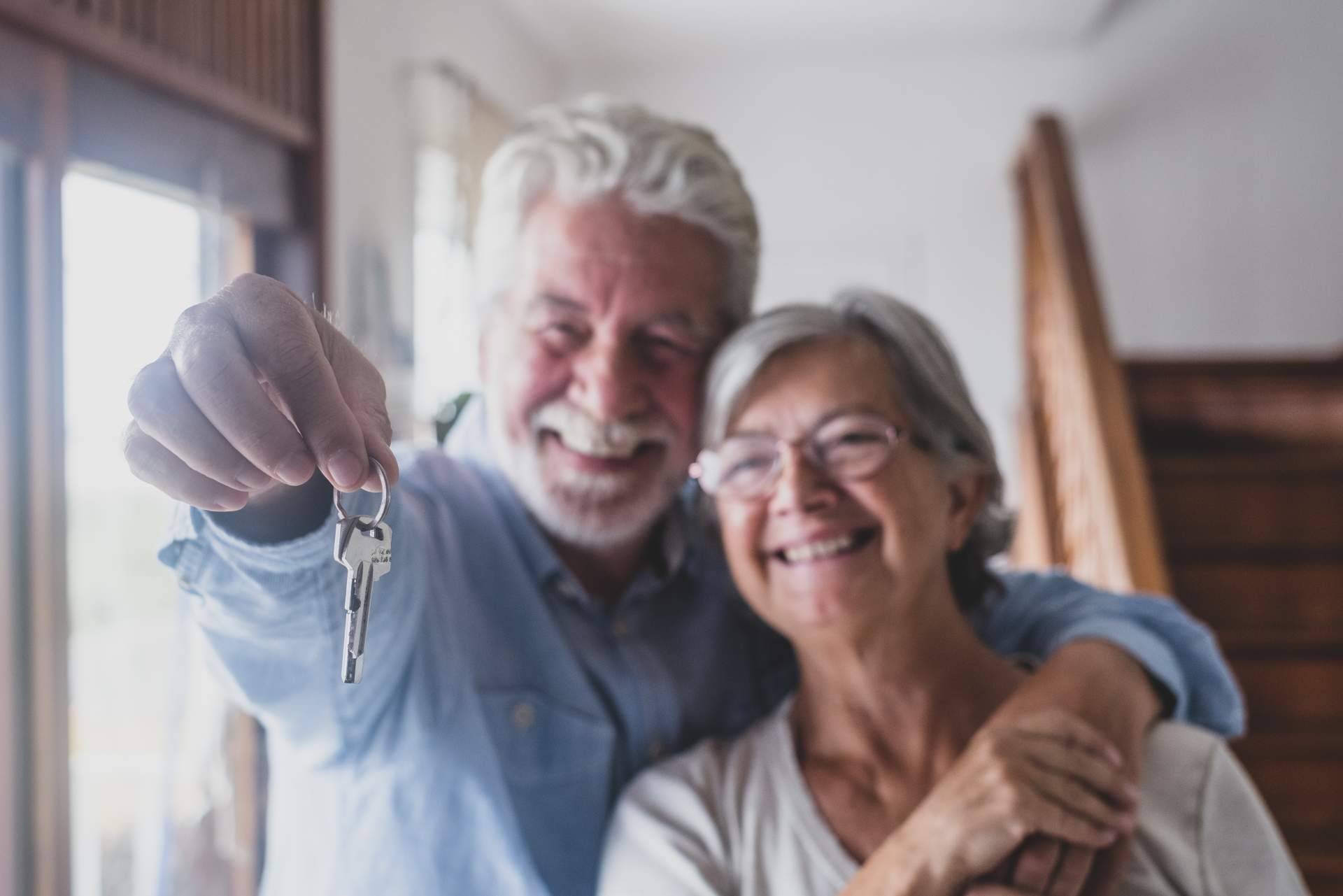 ¿Cómo se puede aumentar el rendimiento de un inmueble con la gestión de LIVE4LIFE?