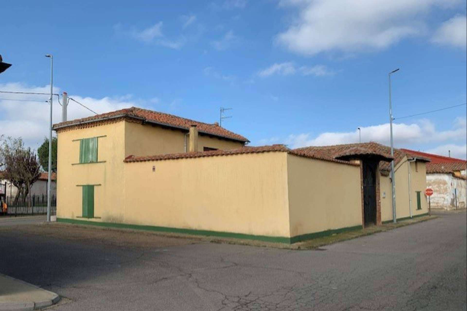 Disfrutar de la naturaleza y la tranquilidad en esta espectacular casa solariega en Banuncias, León