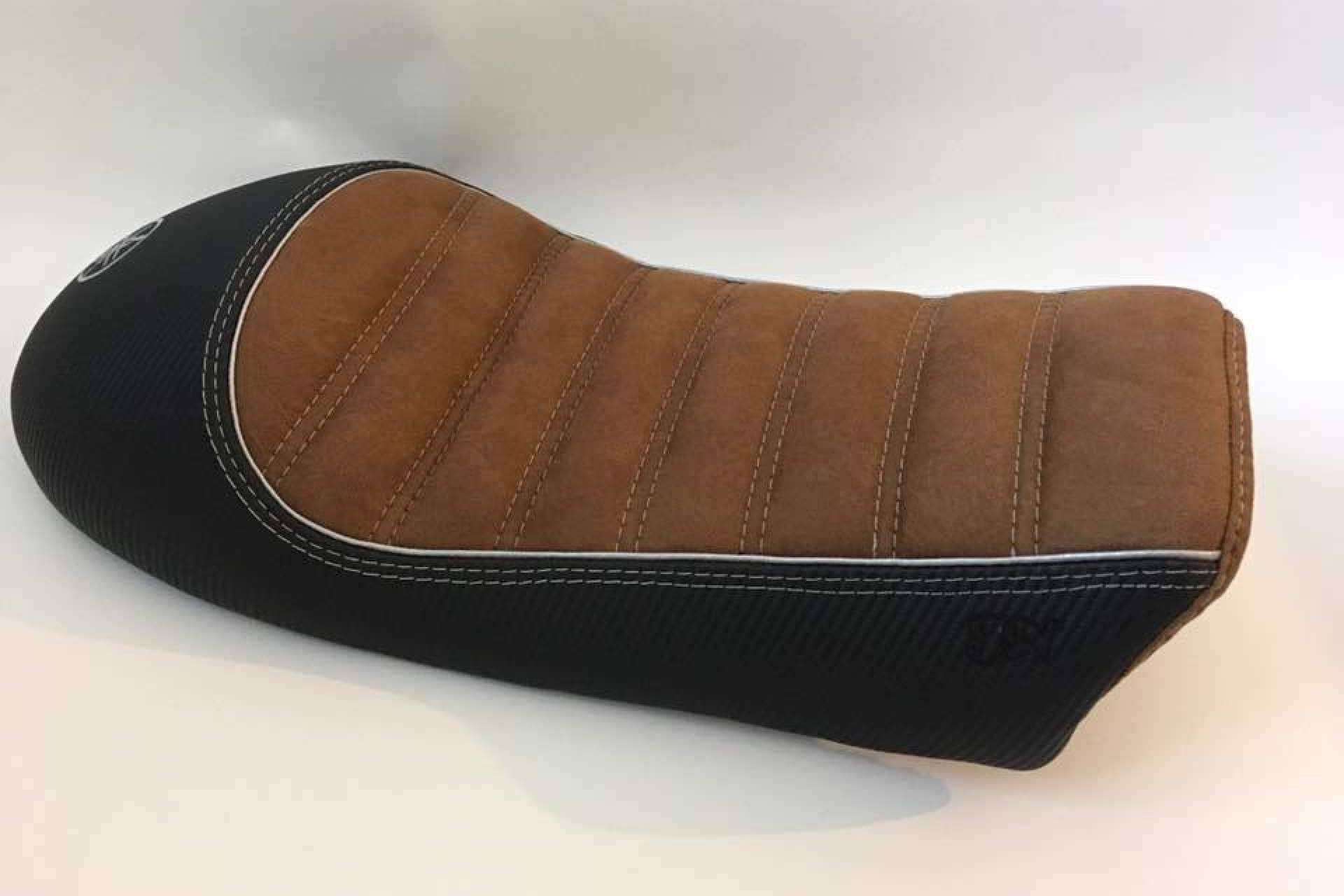 FUNDAS proporciona un asiento cómodo moto para ir en carretera