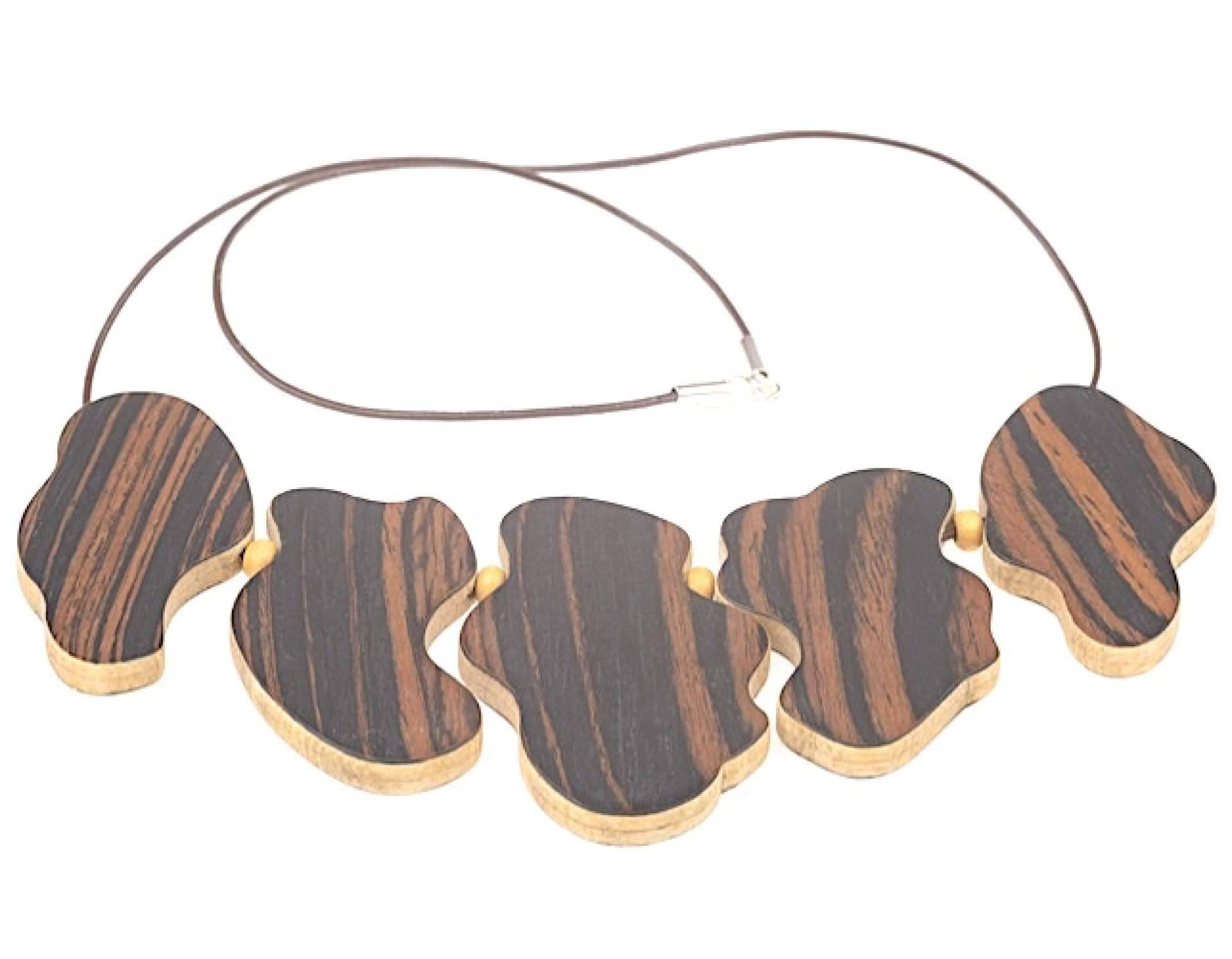 Joyas artesanales de madera natural de la mano de Accesorios de Madera