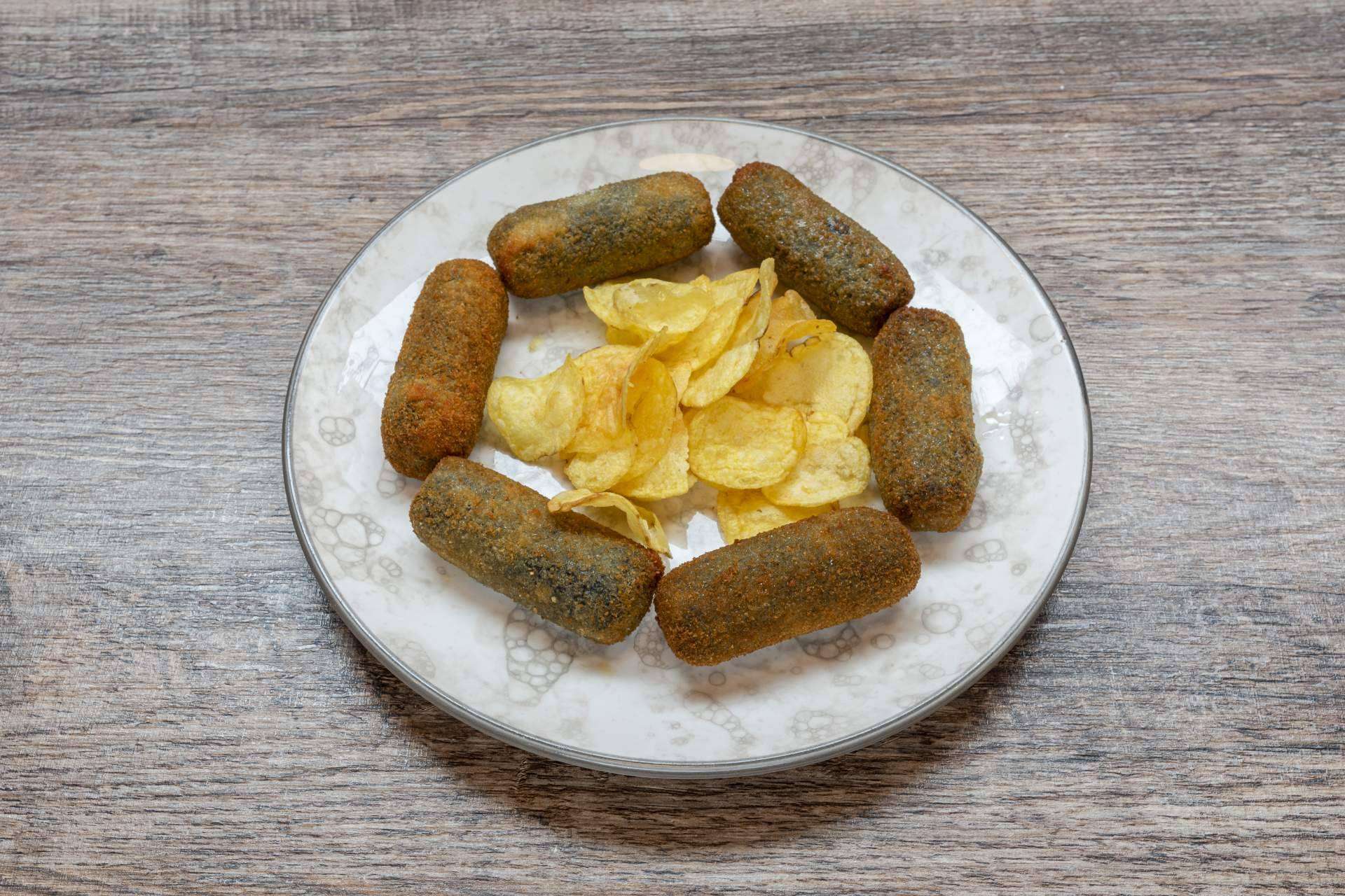 El restaurante Taberna La Española ofrece comida española con una carta variada y tradicional