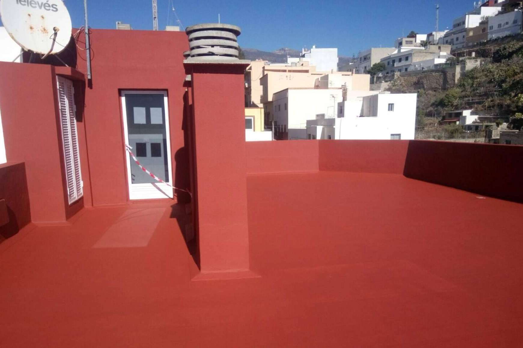 Para-Aguas Canarias explica la importancia de las reparaciones e impermeabilizaciones de cubiertas