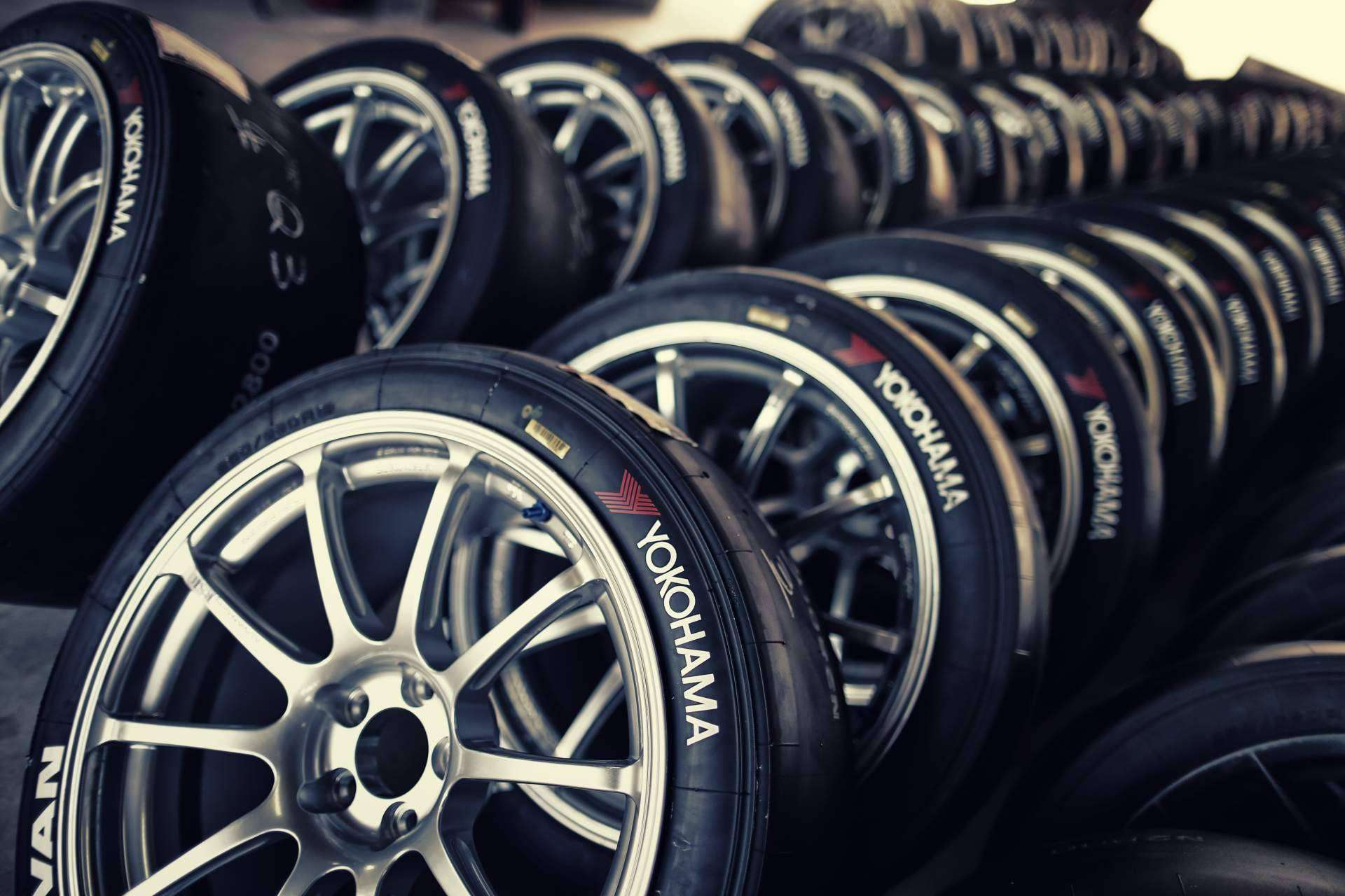 Mayo llega con promociones exclusivas de neumáticos Yokohama en Confortauto
