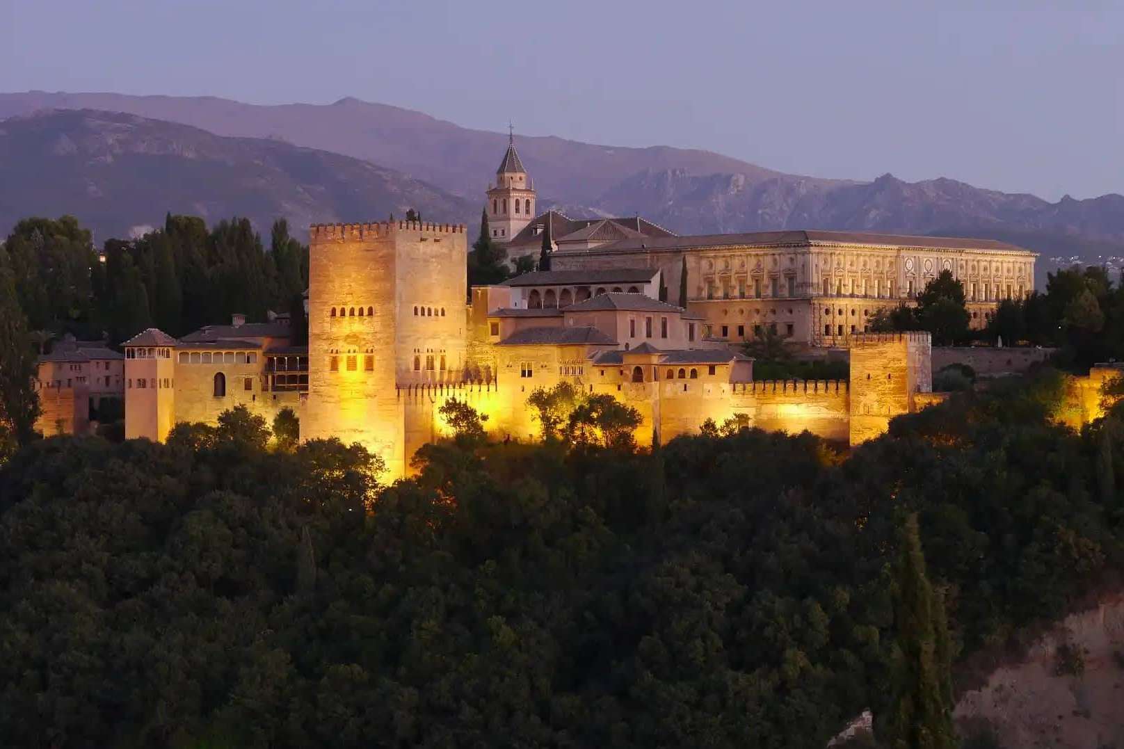 Explorar Granada y la Alhambra con la guía completa de My Top Tour
