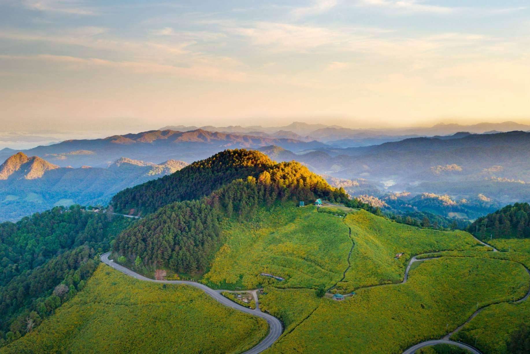 Viajar por Tailandia y aventurarse en la carretera de las 1000 curvas