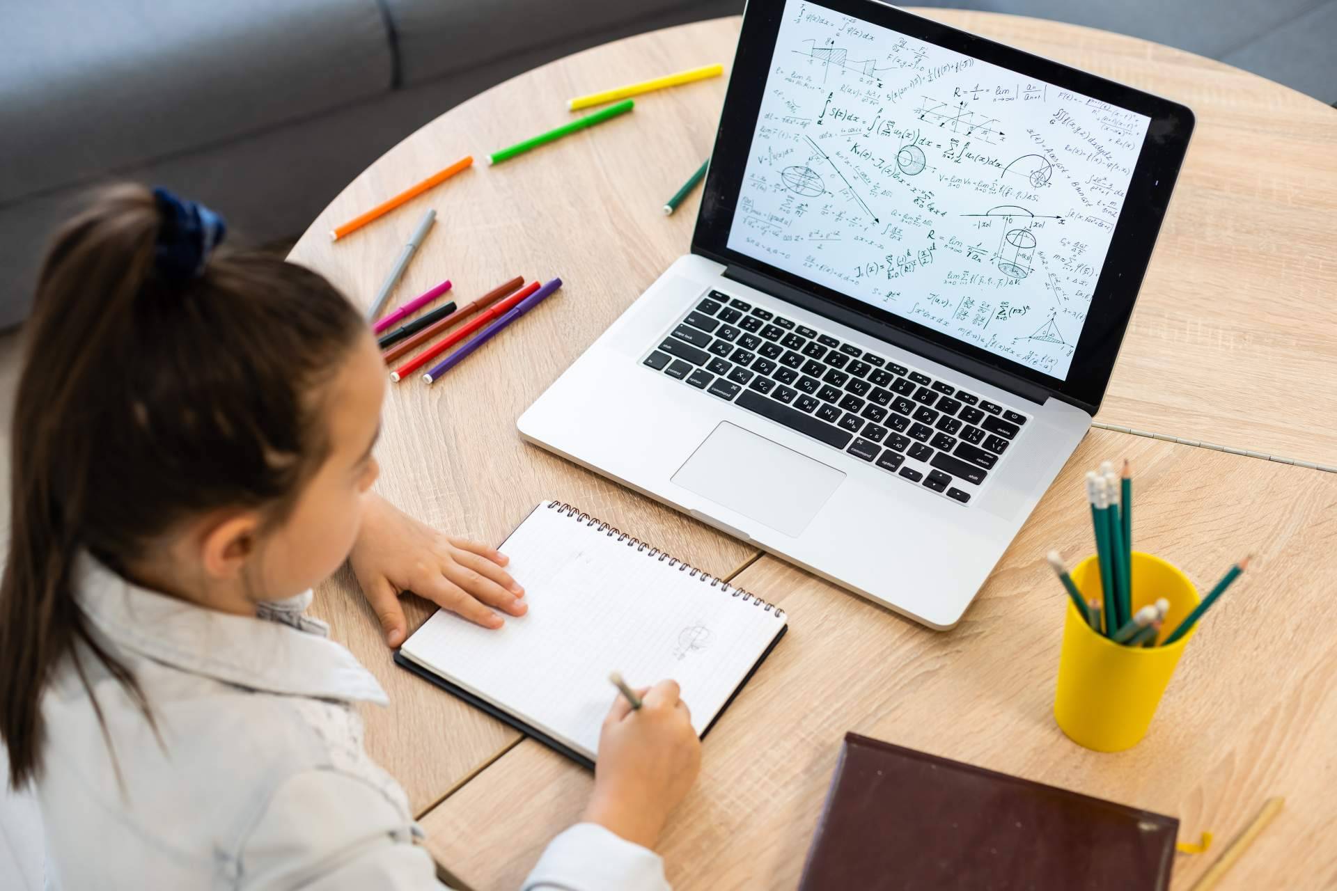 Las herramientas digitales de Kawaru Consulting facilitan una eduación para todos