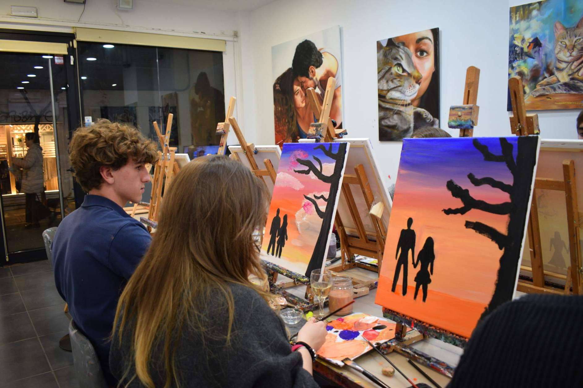 Regalar momentos inolvidables con experiencias creativas en Barcelona de la mano de Art&Wine