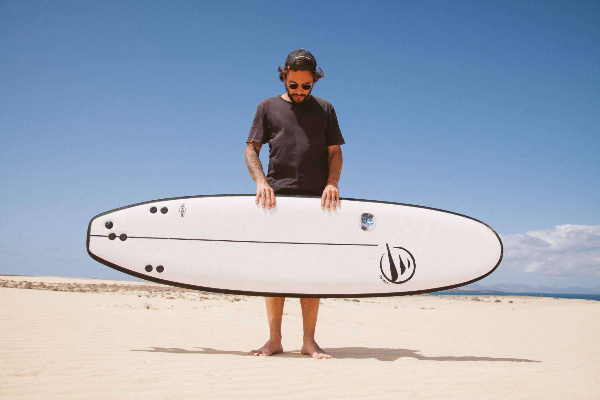 Tablas de surf híbridas; versatilidad, maniobrabilidad y velocidad en un solo equipo