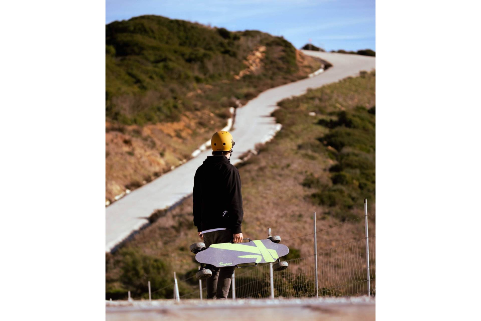 Tomahawk Hatchet; el longboard eléctrico todoterreno que redefine el skateboarding