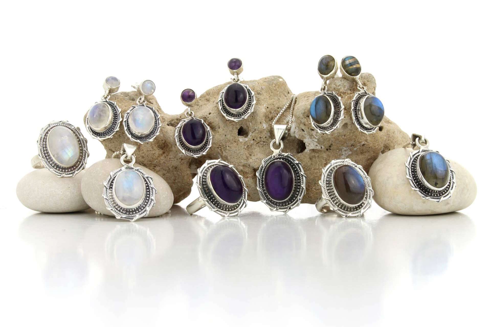 La autenticidad de las joyas de plata con piedras naturales, el sello distintivo de UniArt Minerales