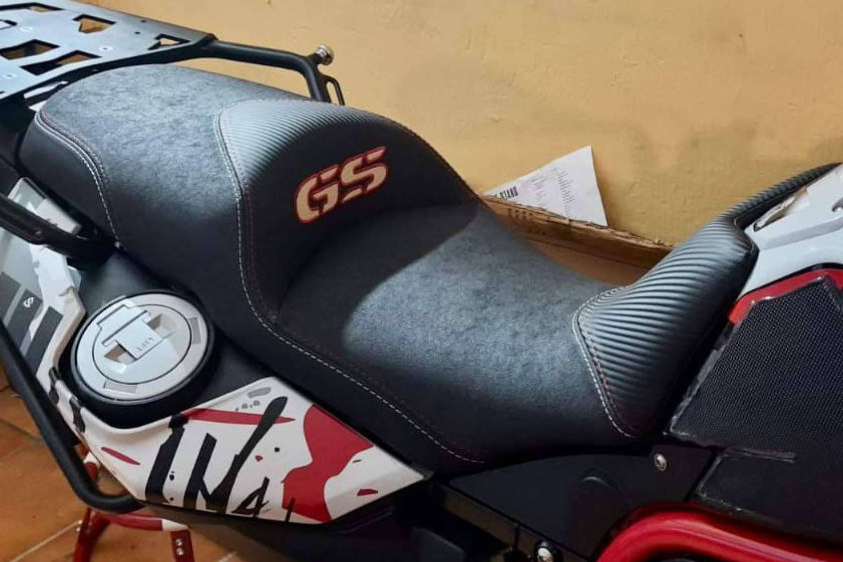 Personalizar el asiento de moto desde la comodidad del hogar, con el servicio online de JM Fundas