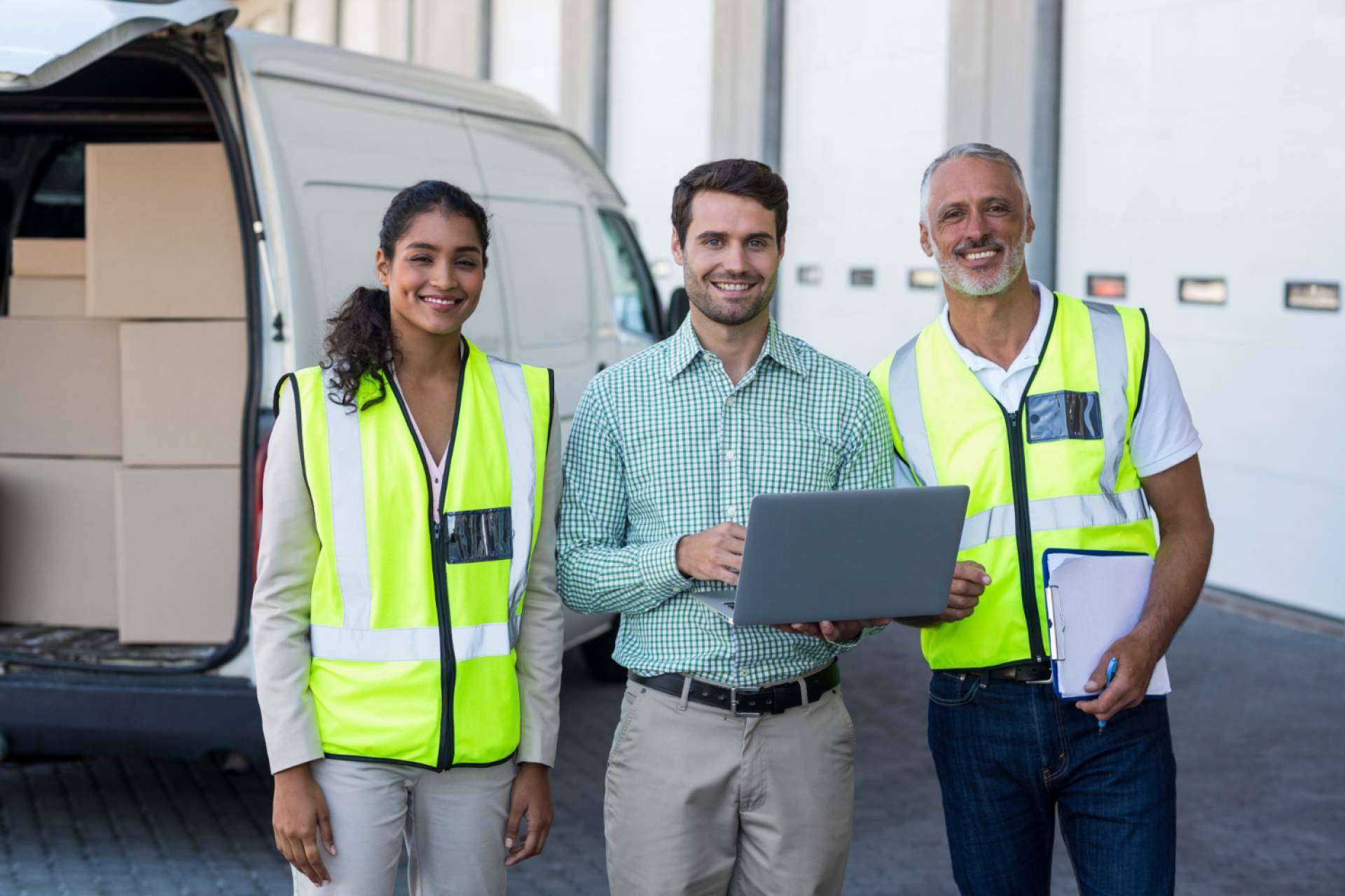 La empresa Easy Trans lidera en servicios de transporte personalizado y eficiente