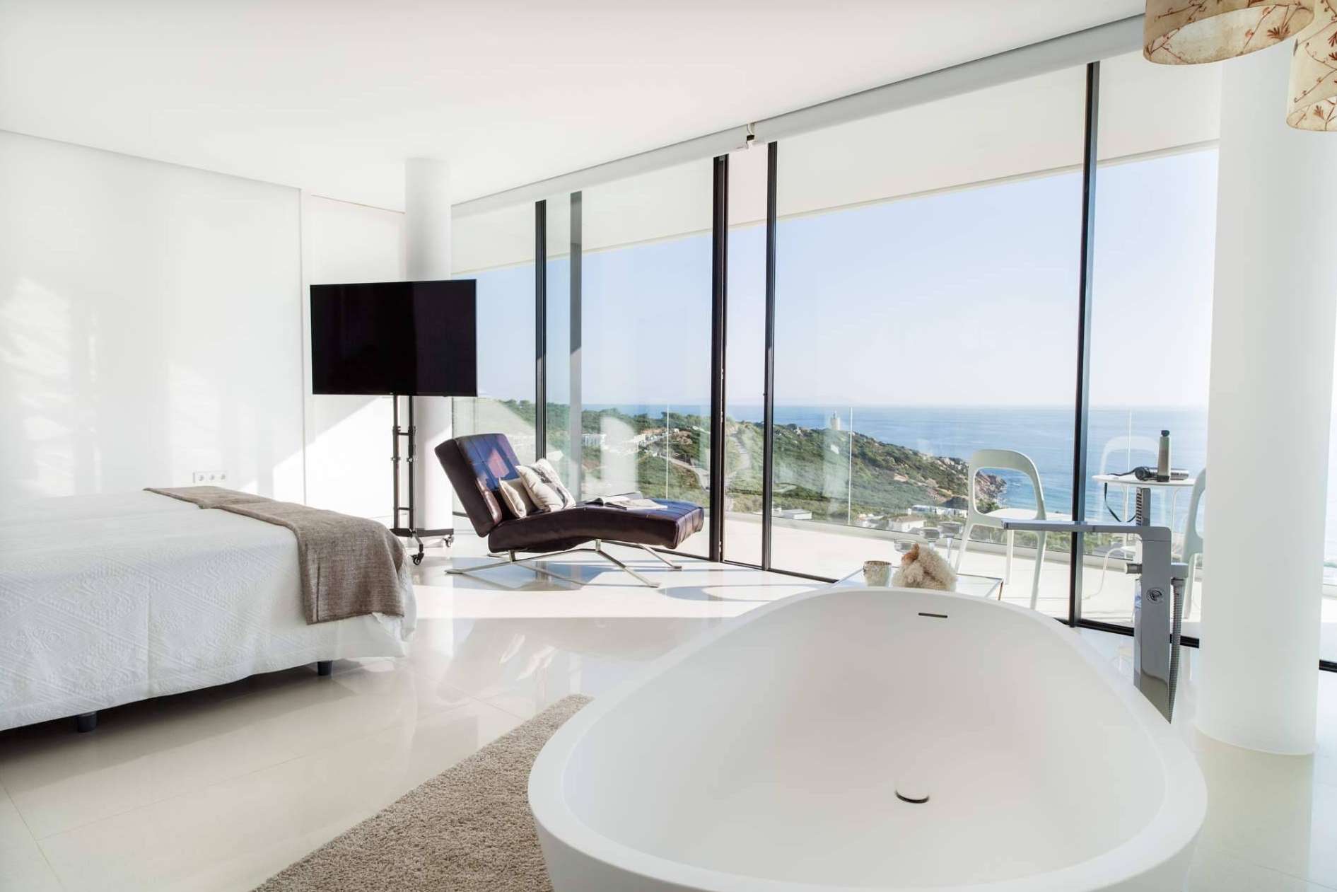 Villa Alkaram, una exclusiva villa de lujo en Zahara de los Atunes para estancias únicas
