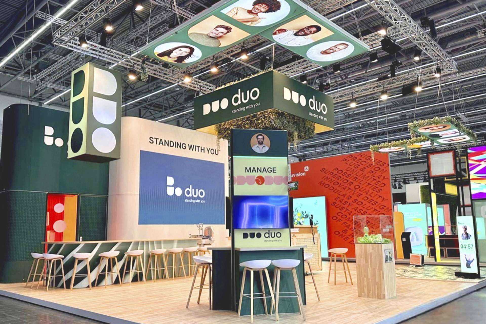 Organización de eventos y diseño estratégico de stands; recomendaciones para maximizar el impacto