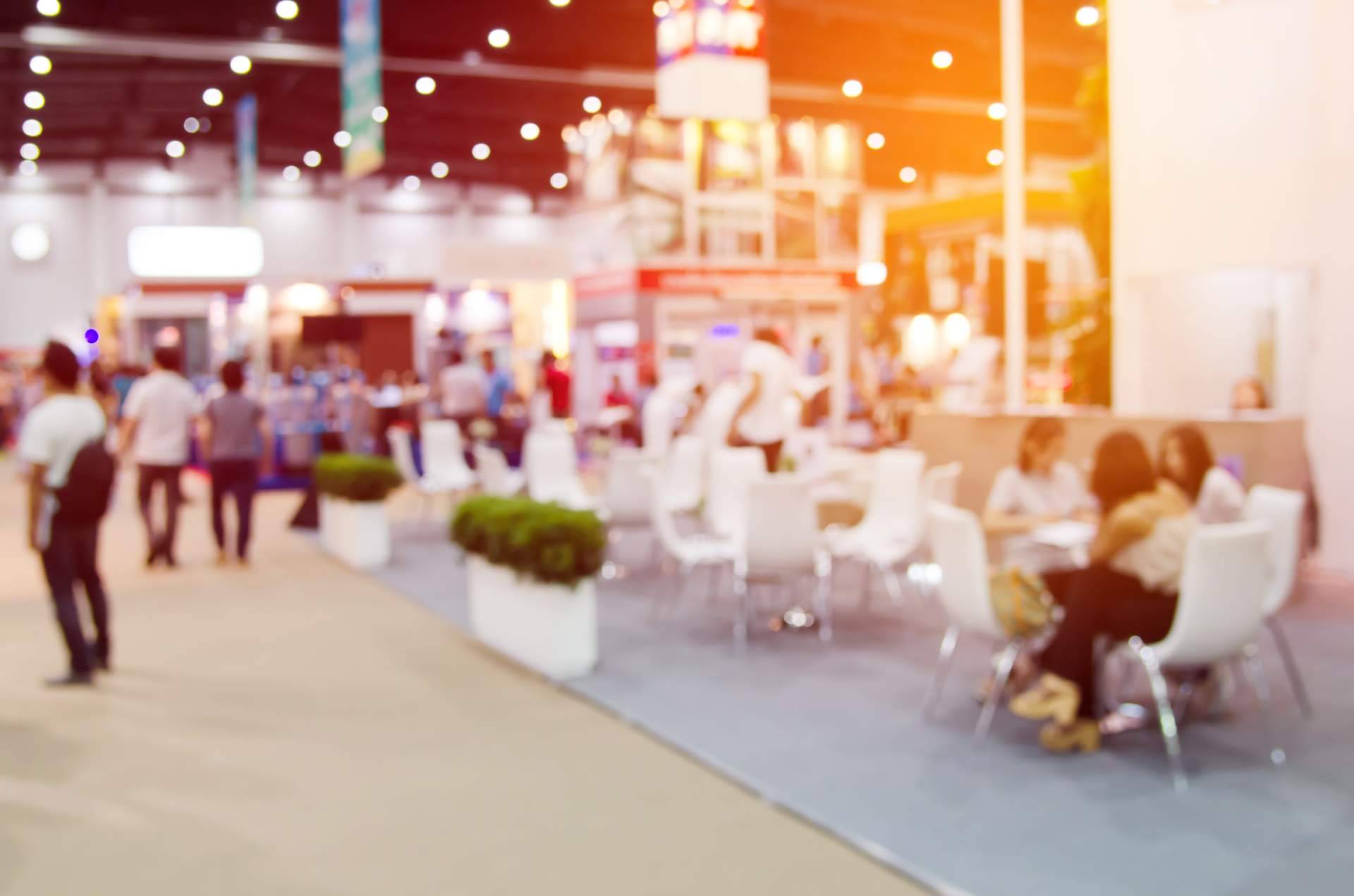 Lago Empedrado publica guía experta sobre el alquiler de mobiliario para eventos según su tipología