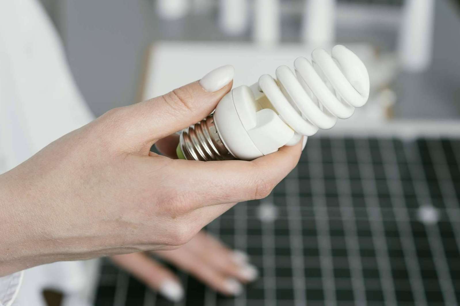 Comparativa técnica entre baterías virtuales y baterías físicas en autoconsumo solar