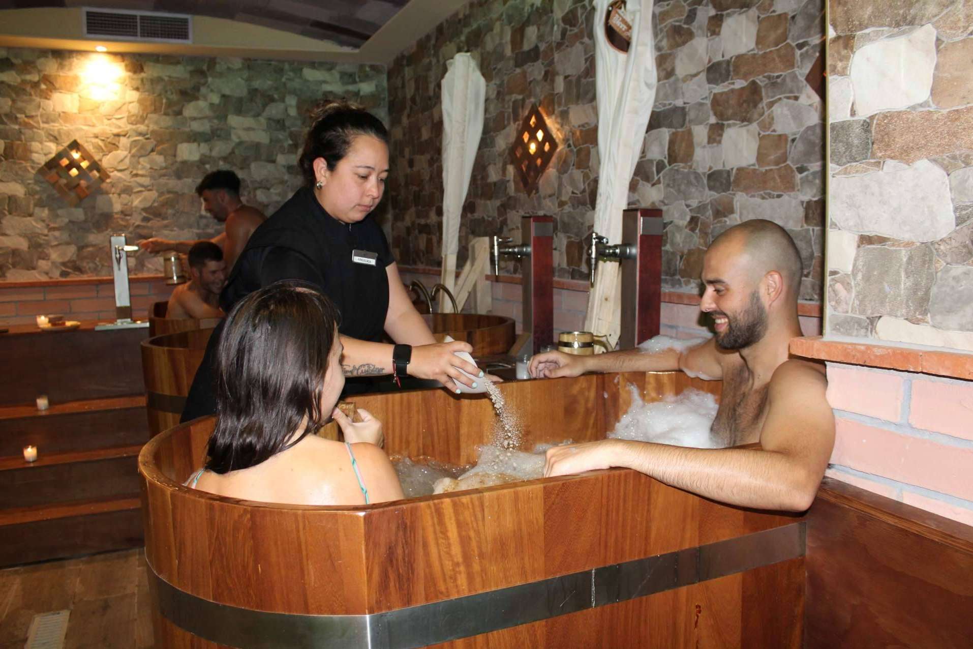 Relajación y cuidado de la piel, el Beer Spa se consolida como el plan estrella de los días calurosos