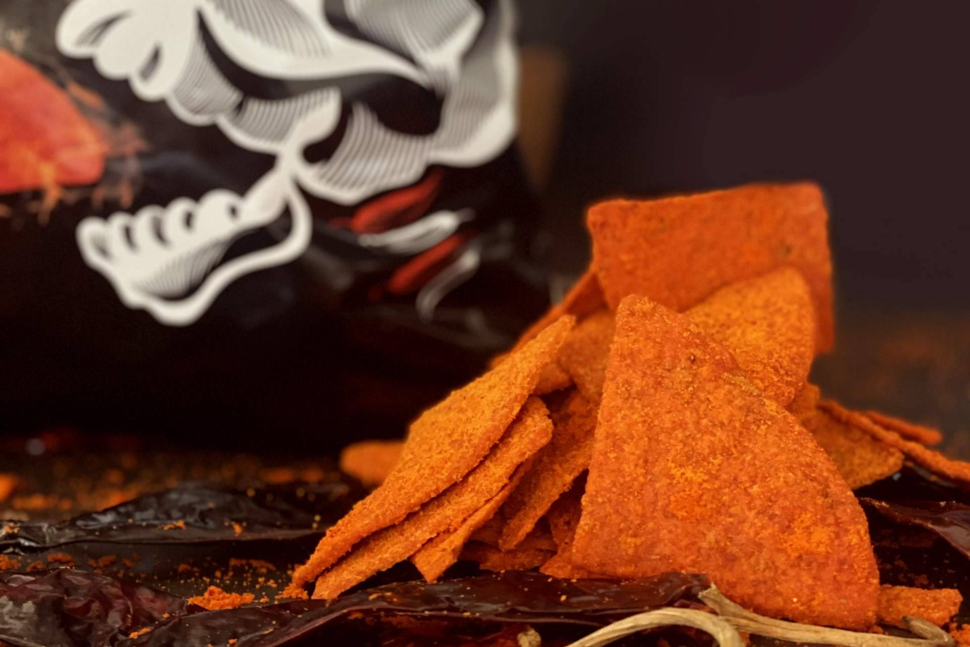 El snack picante que conquista; totopos enchilados