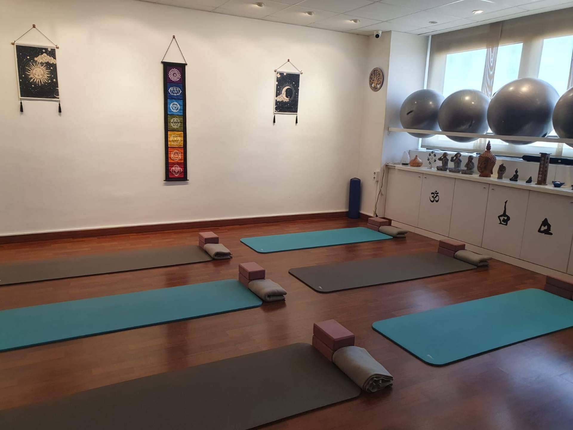 Centro Kalindi potencia la salud en Valencia con clases de yoga, pilates y yogalates
