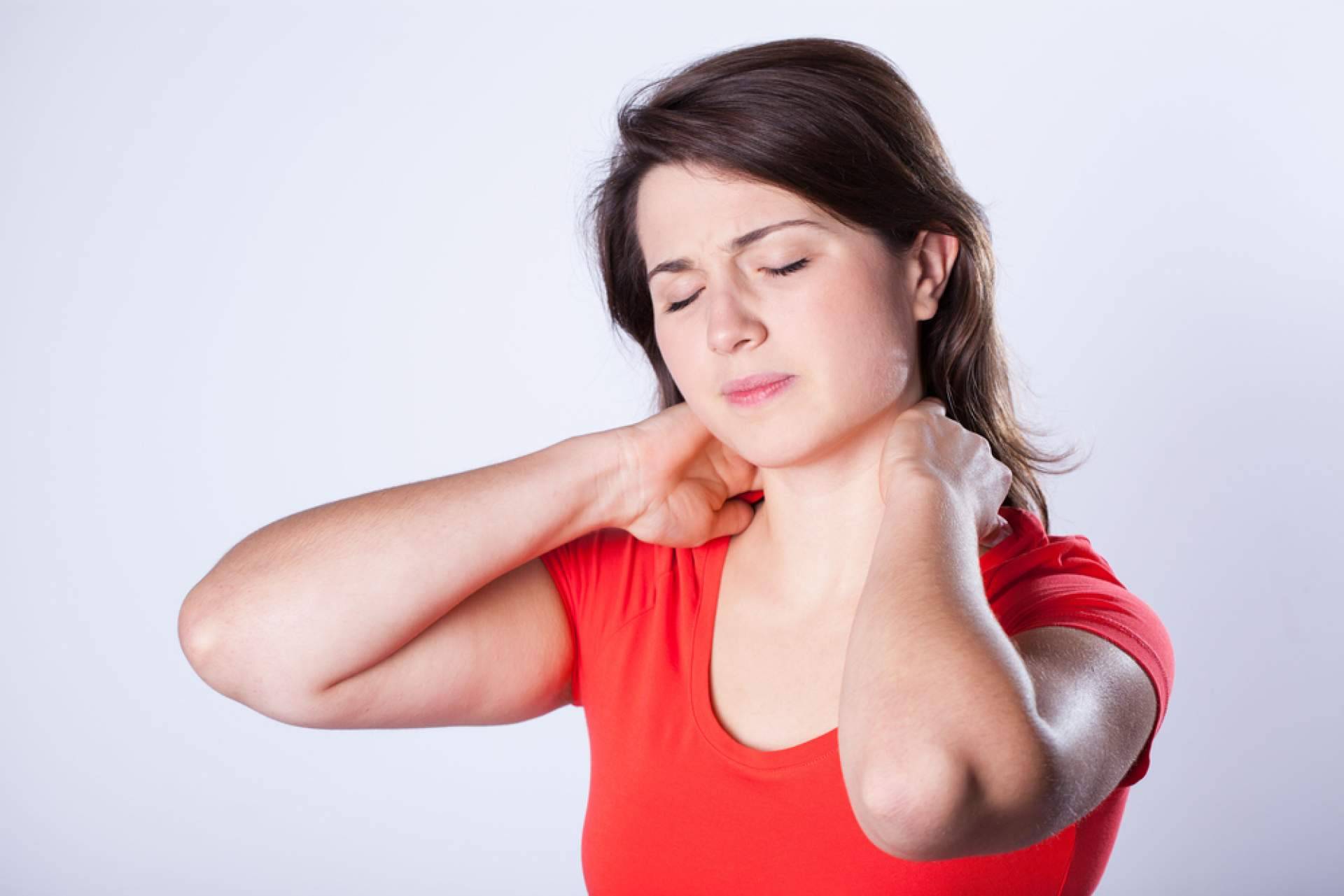 Gel VitalizeNature CBD con efecto frío o calor para el alivio localizado de dolores musculares