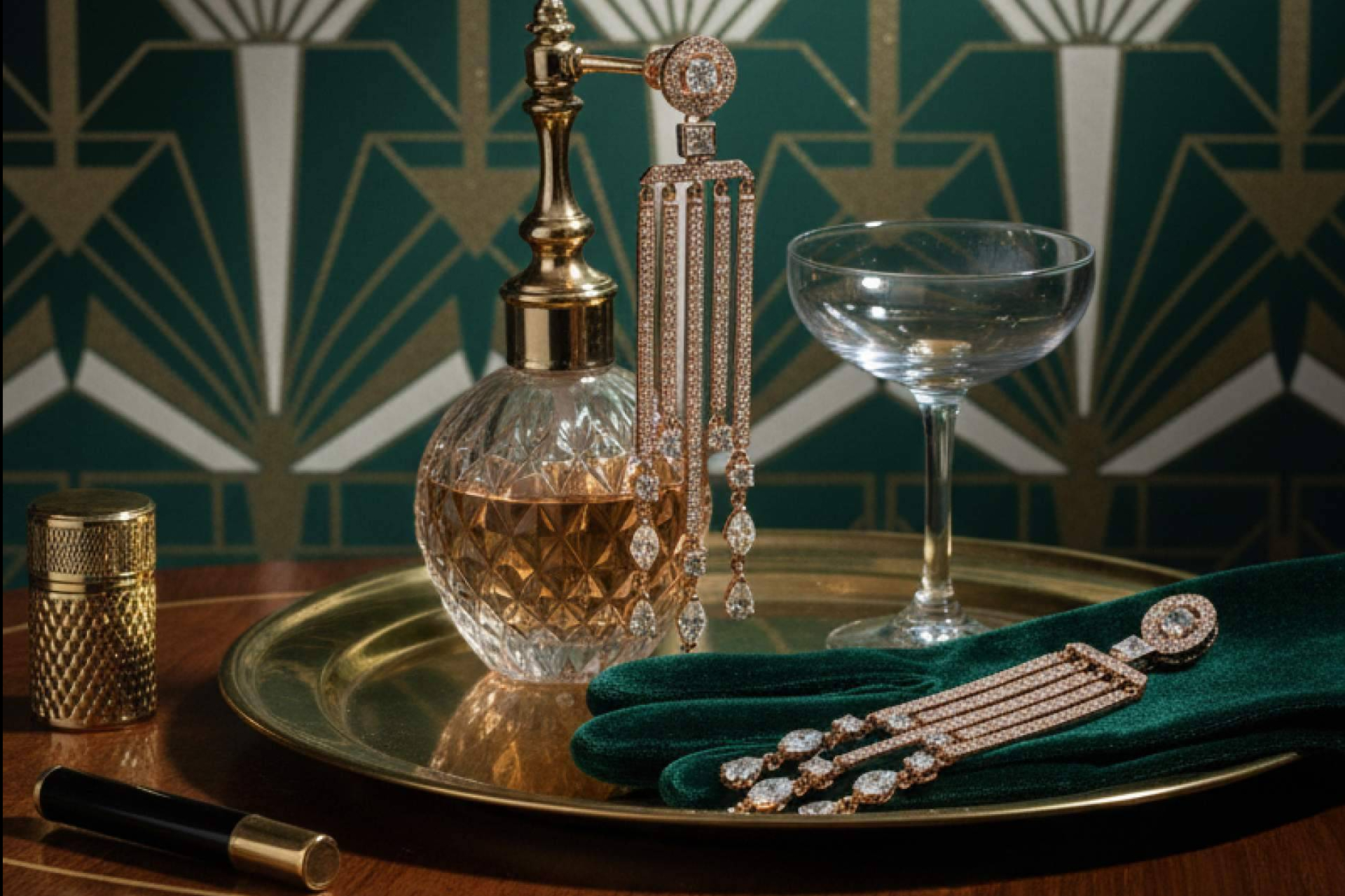 Geometría, simetría y contraste en la nueva cápsula Art Déco de Joyería Gordillo