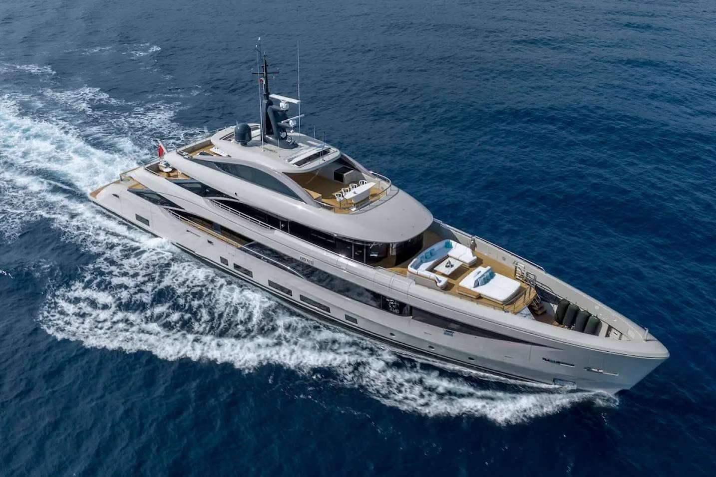 El mercado de yates en venta evoluciona ante nuevos hábitos de compra, señala Boatsters Black