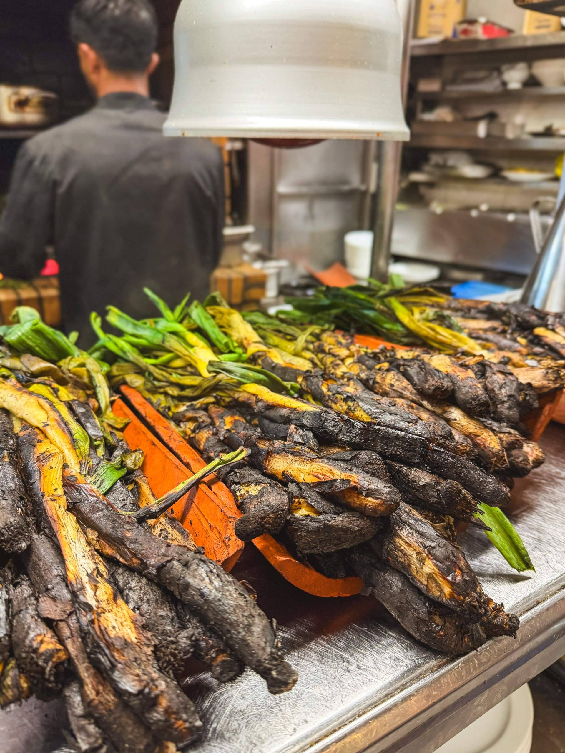 Calcotada Barcelona en la ciudad; Pasa Tapas sirve calçots a la brasa con romesco