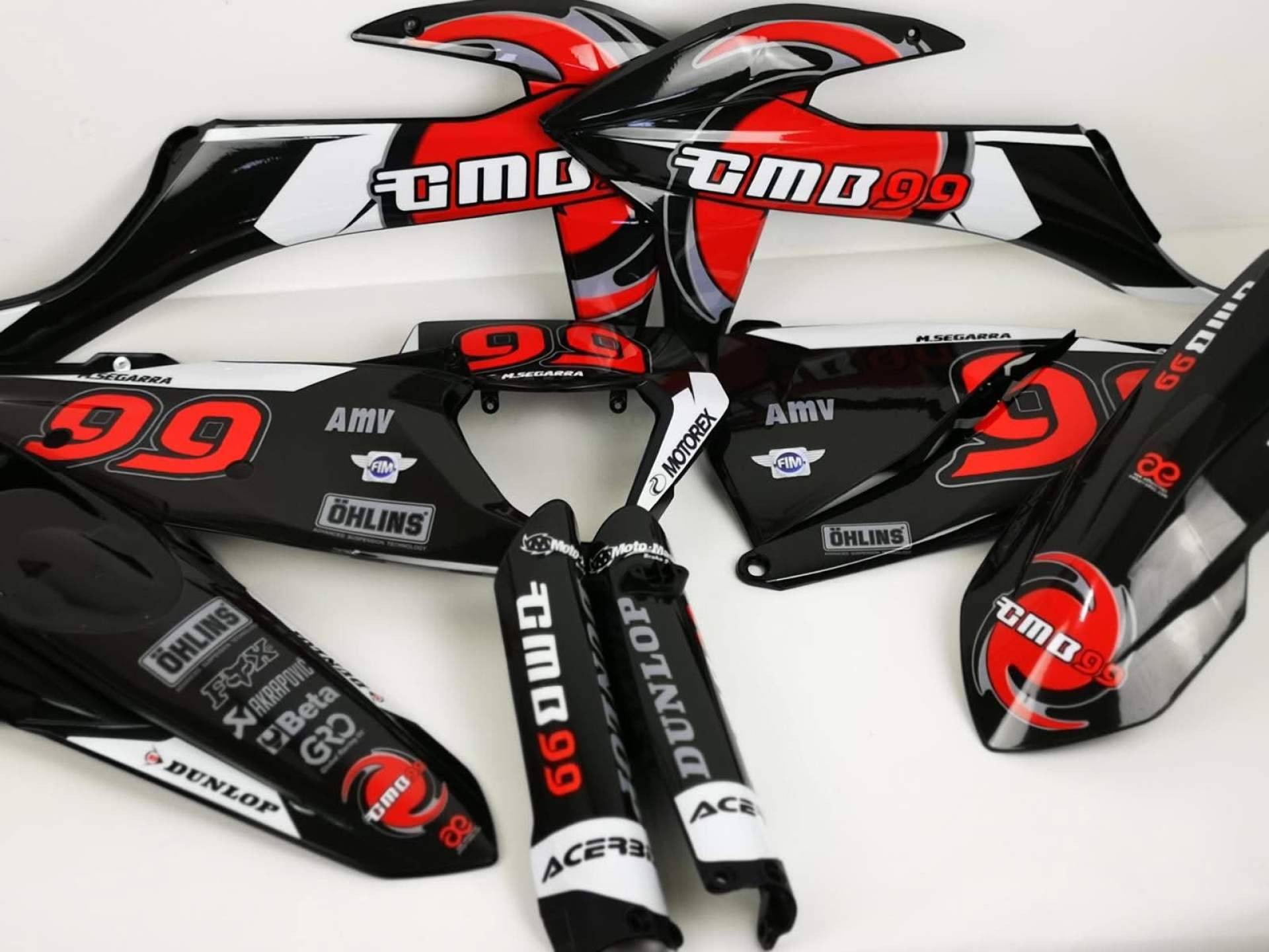 ADHESIVOSEMBARRADOS facilita el diseño personalizado de plásticos y adhesivos para moto desde su configurador