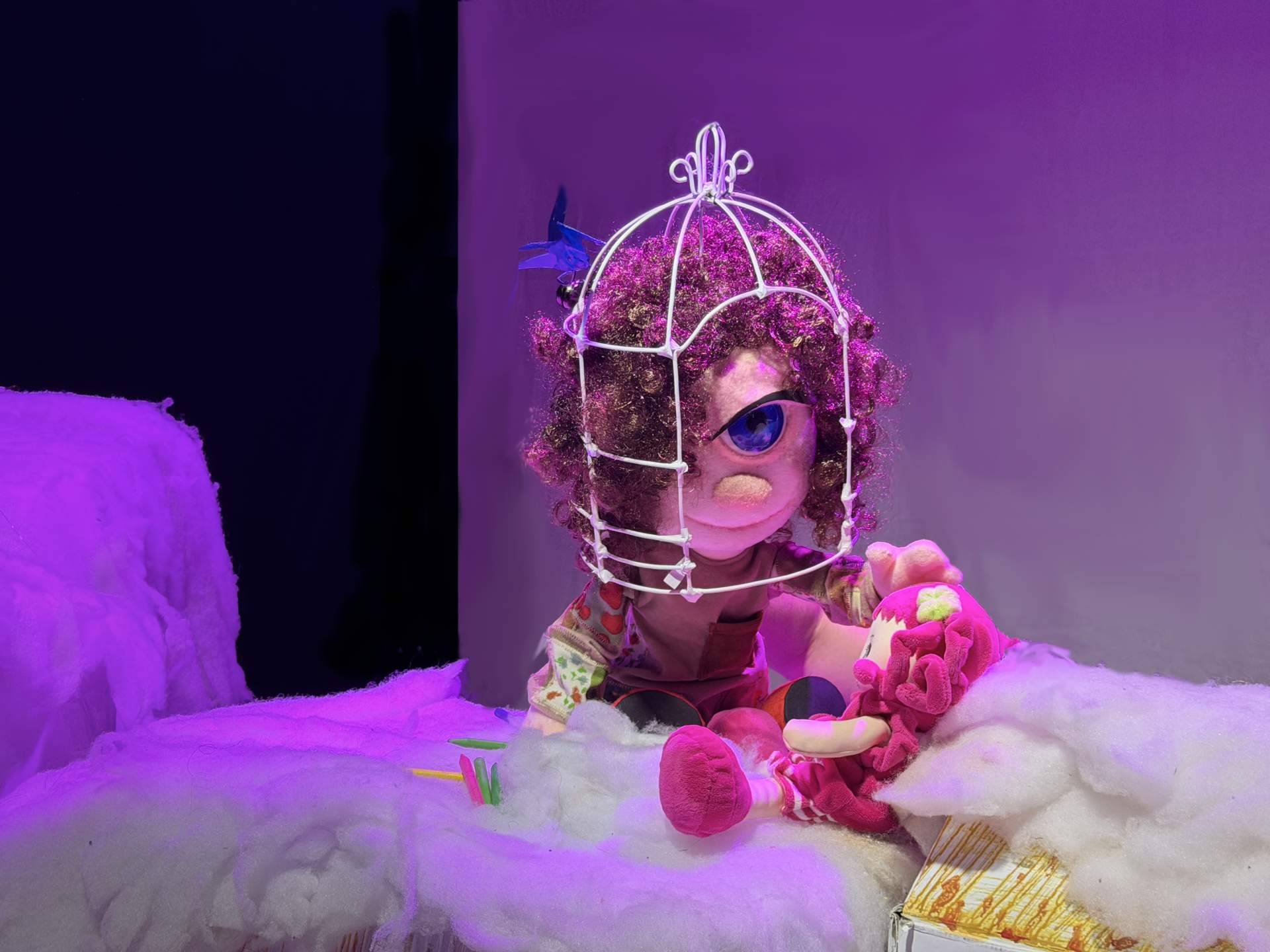 'Pajarillos en la Cabeza', la nueva propuesta de Bolina Títeres que explora la neurodiversidad desde el teatro visual